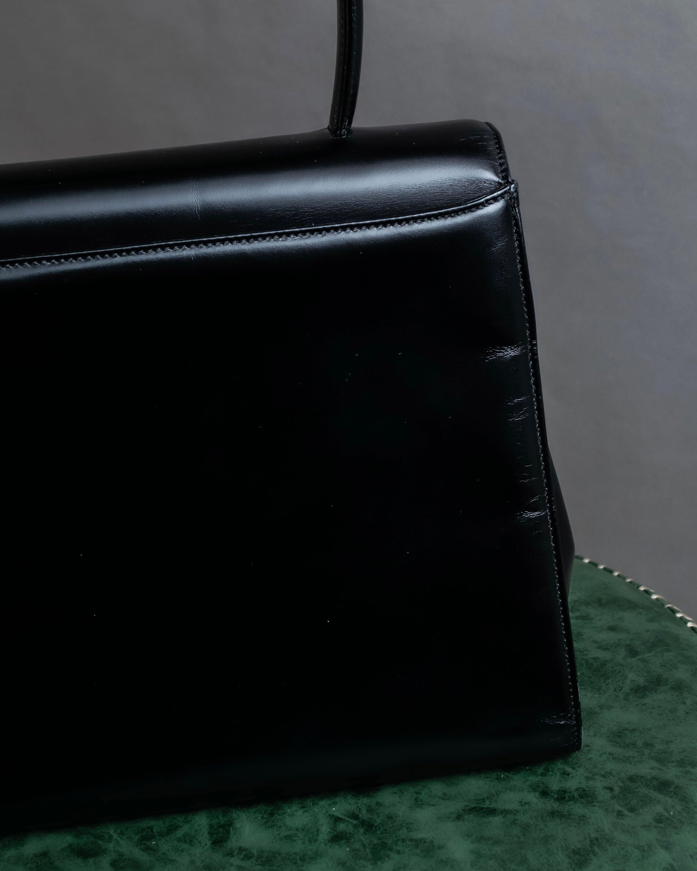 "Charles Jourdan" Logo half-moon metal plate design leather hand bag