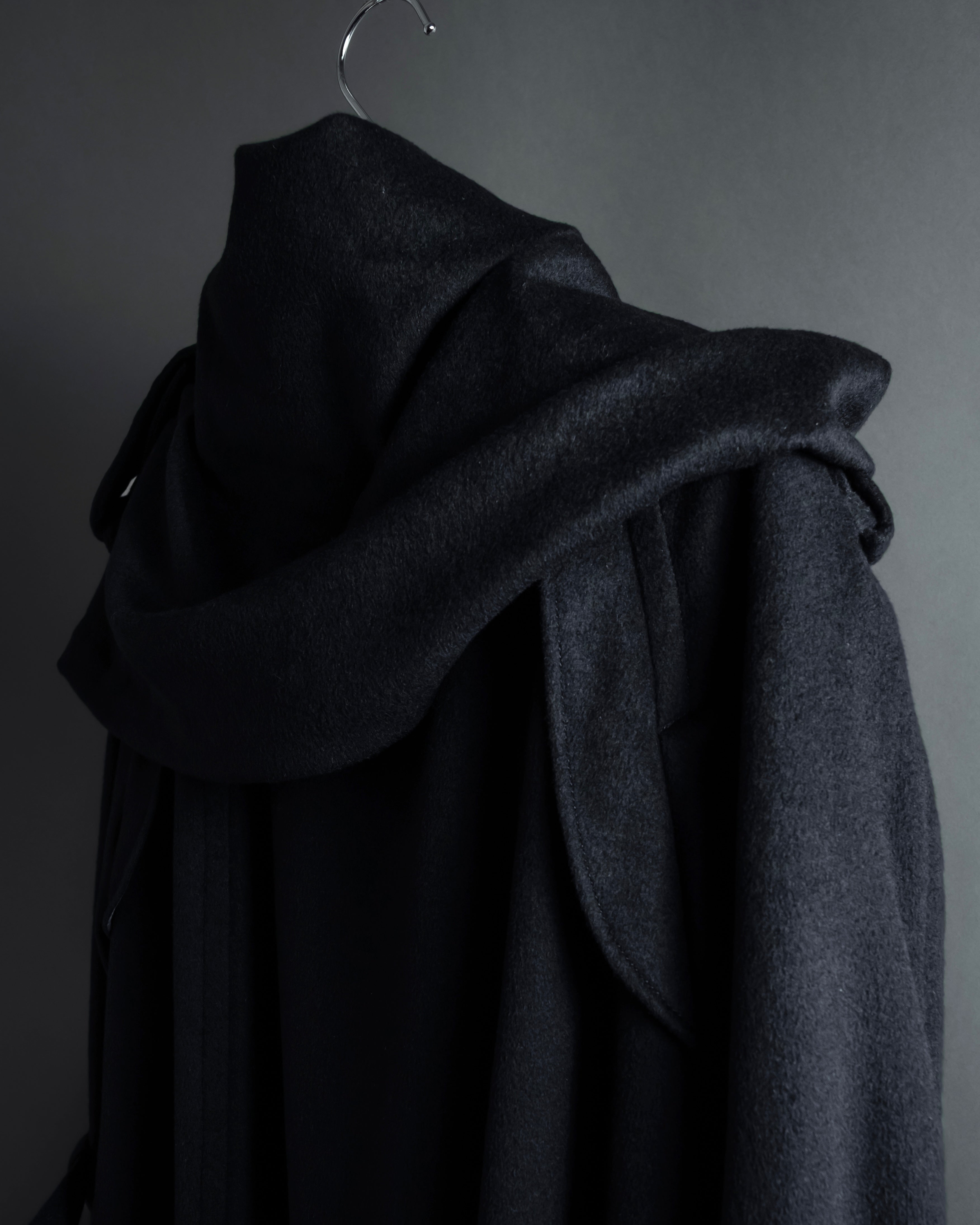 "TORUICHOU" Muffler-style collar military detail coat