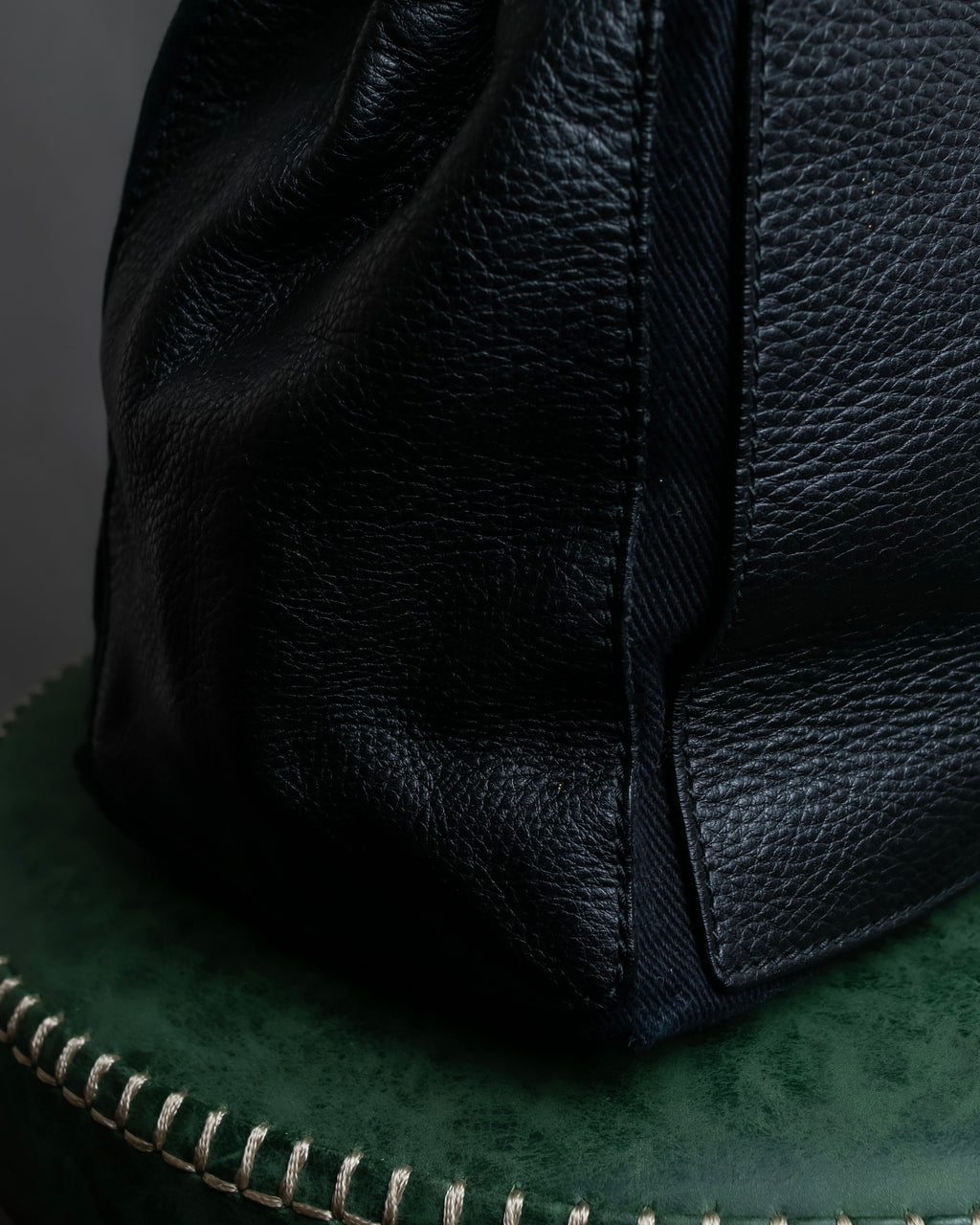 "YVES SAINT LAURENT" Muse Two series grain leather one-handle bag