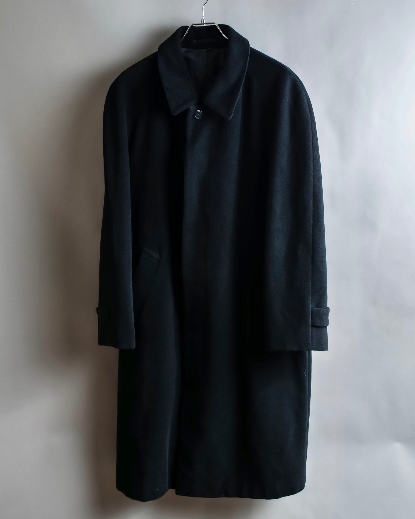 "YVES SAINT LAURENT" Fly front soutien collar mid length coat