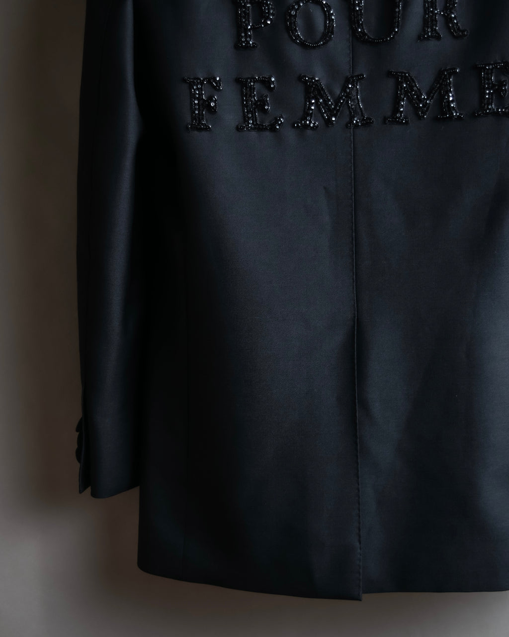 "GUCCI" Pre-Fall 2018 collection message embroidered shawl collar jacket