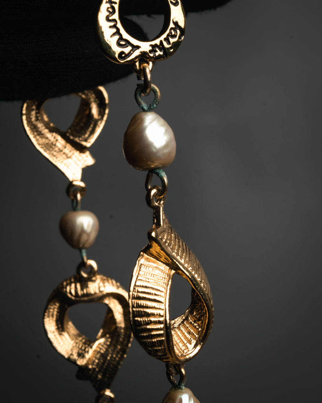 “Yves Saint Laurent” 80’s-90’s Baroque pearl heart motif necklace