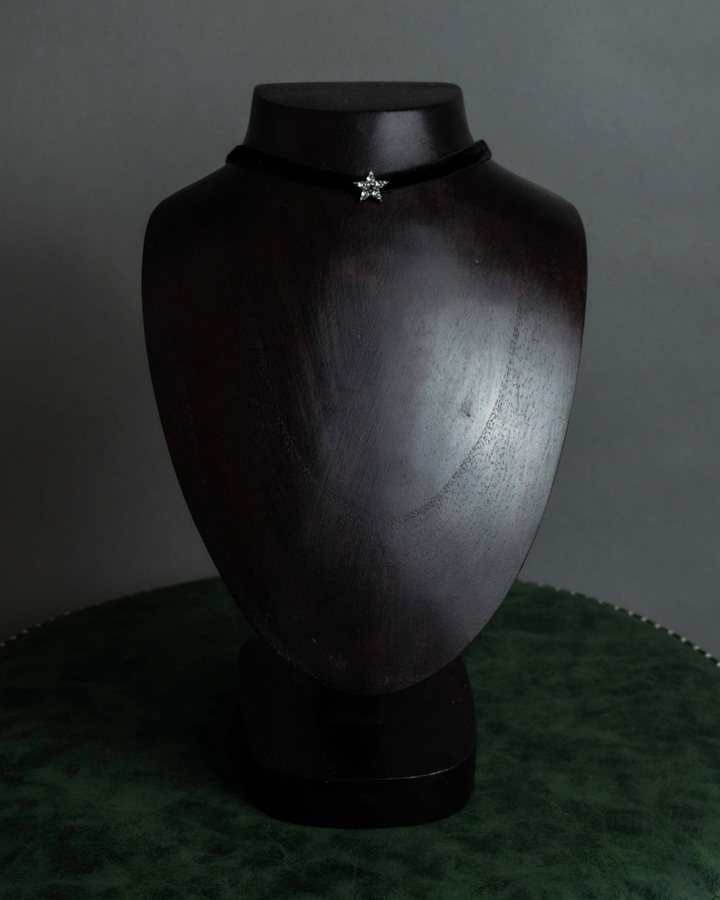 "DIOR" Velvet ribbon design star motif choker