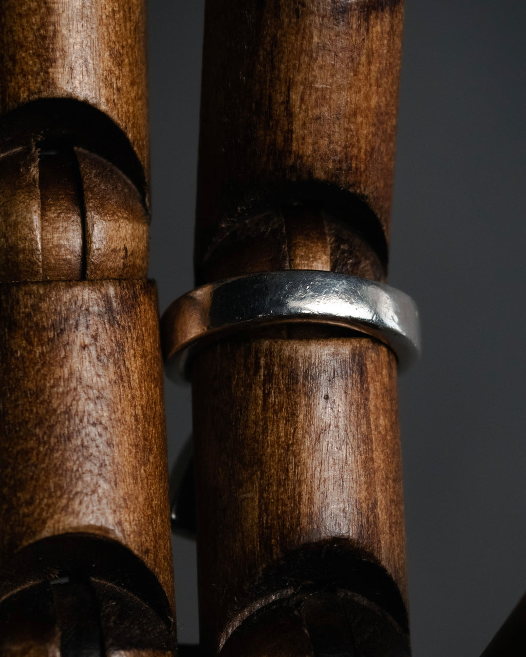 “GUCCI” 1990’s-2000’s Amethyst bypass silver ring