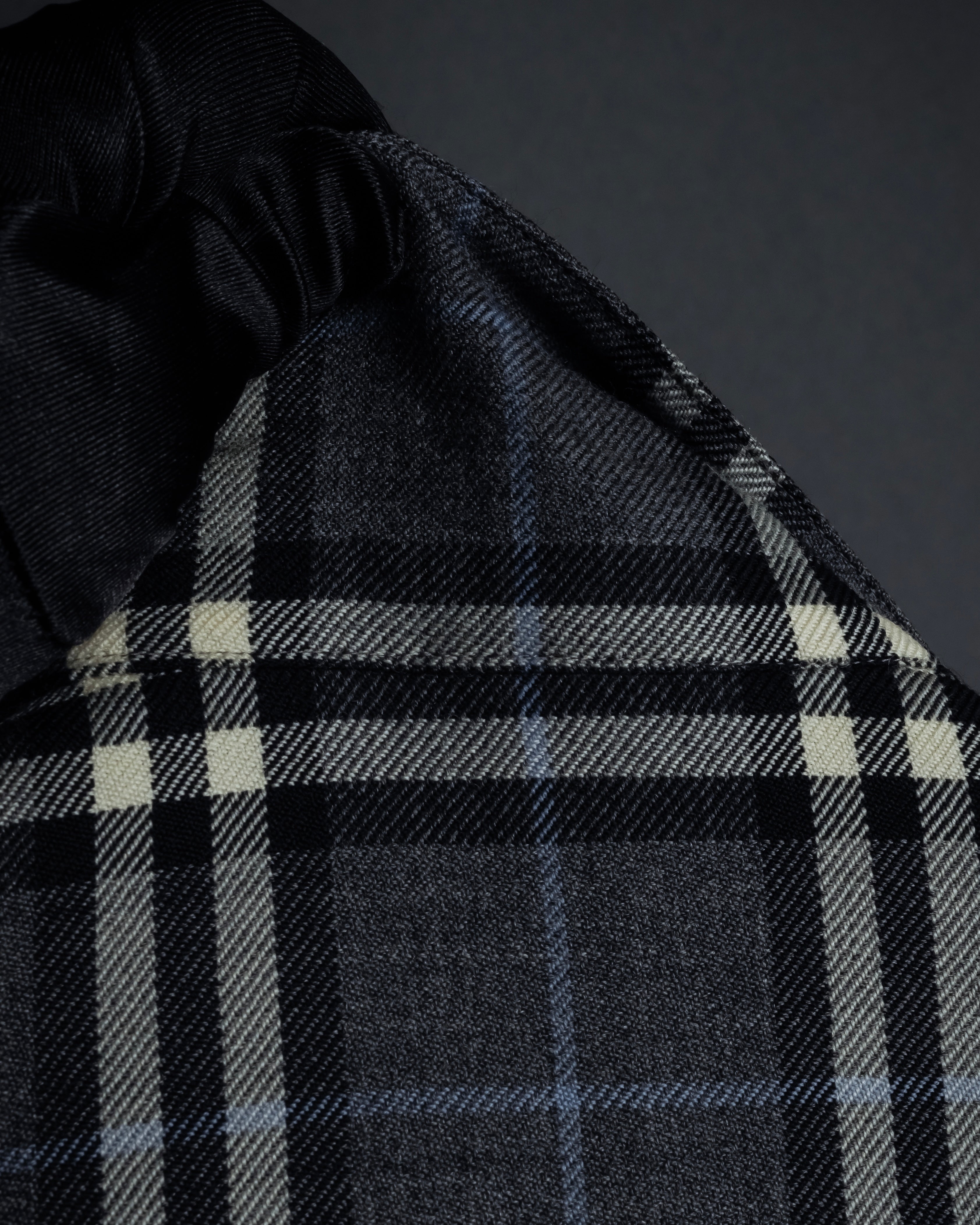 "BURBERRYS" Gold metal button design check pattern wool shirt