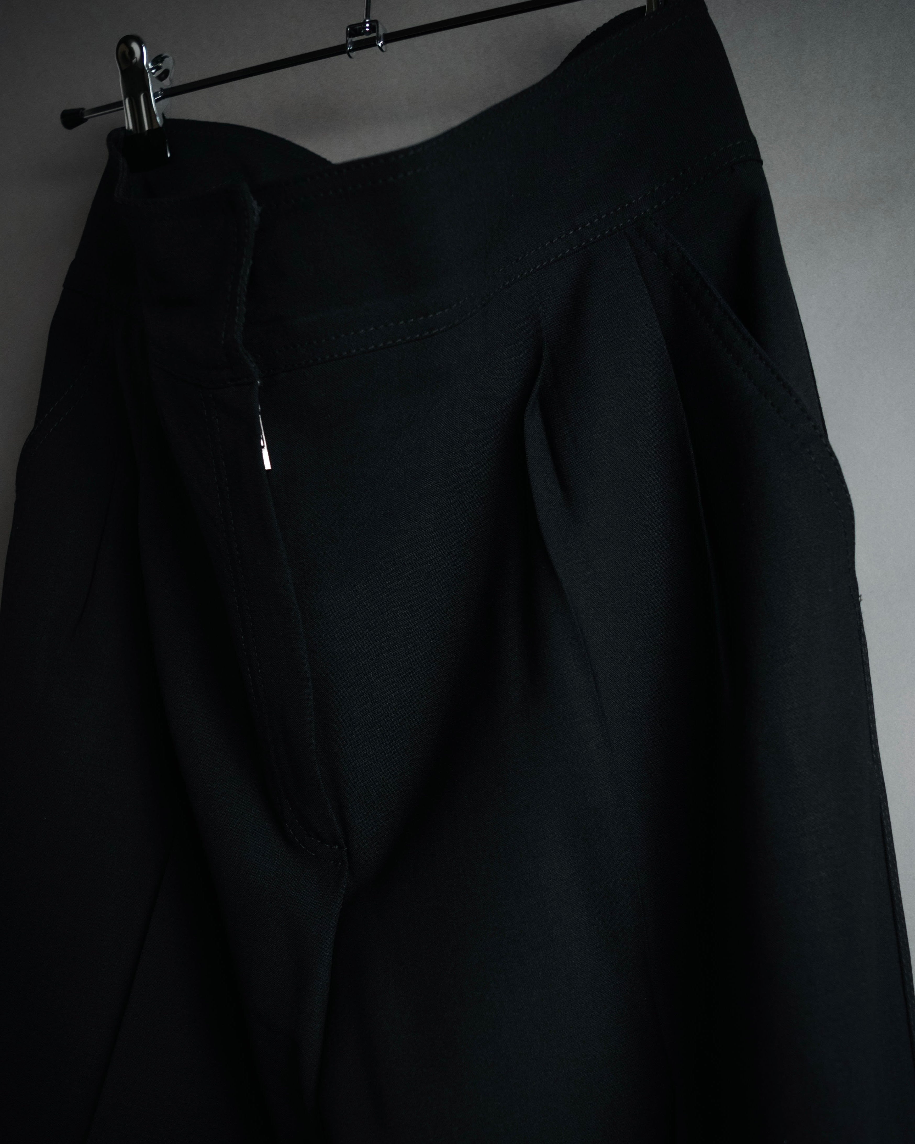 “FENDI” 90’s-00’s Sculpted V-back wide-leg trousers