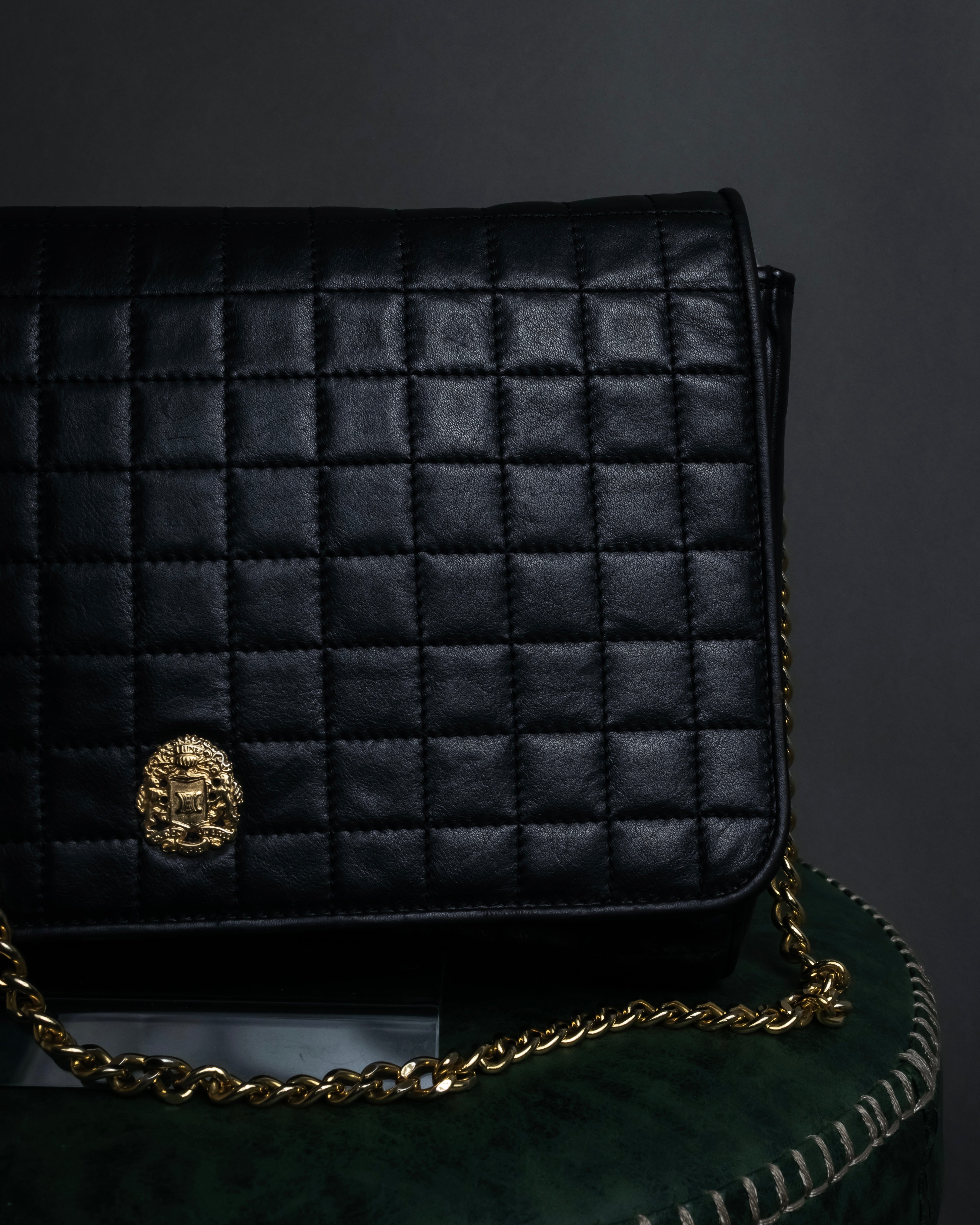 "CELINE" 80's-90's Crest metal fittings design quilted leather bag