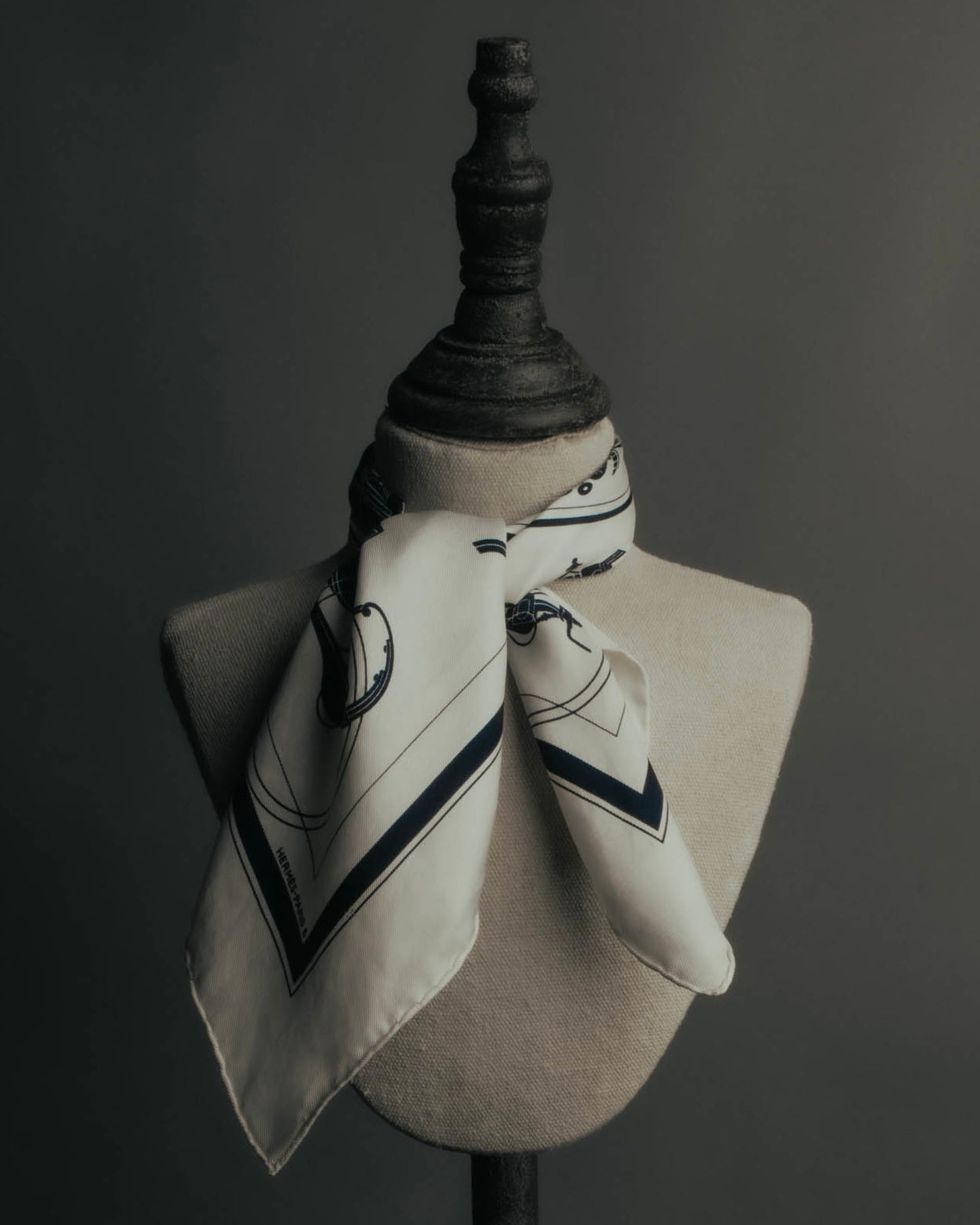 "Hermès" Classic ex libris silk scarf