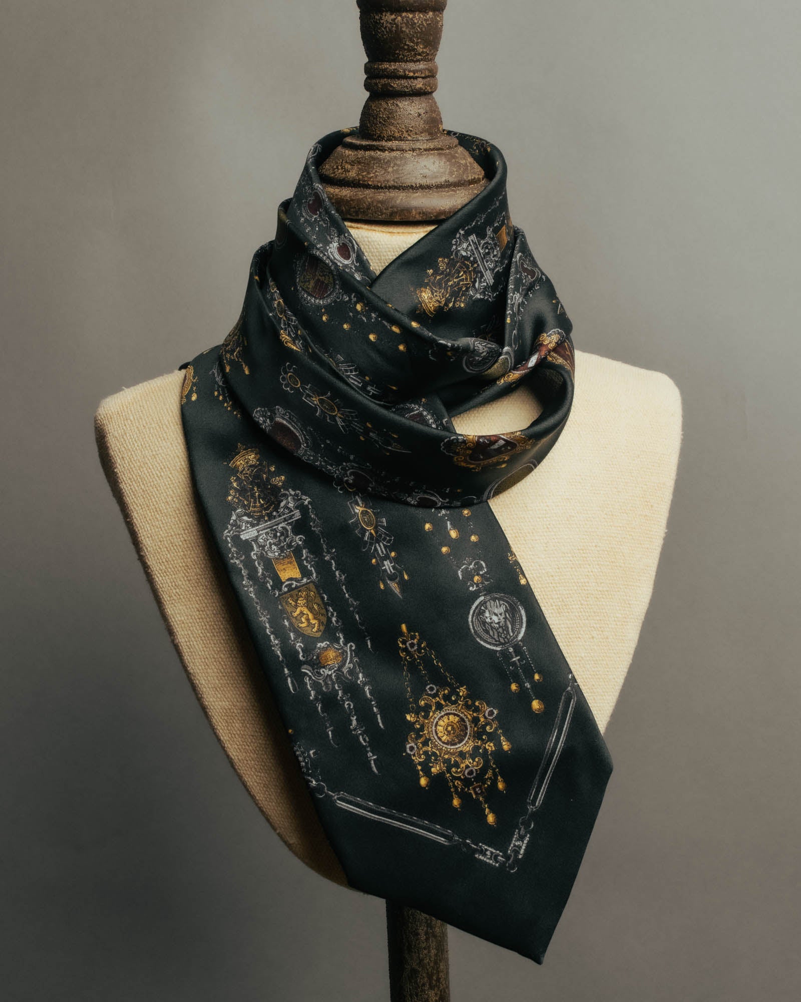 "Gianfranco Ferré" 90's Baroque print silk necktie