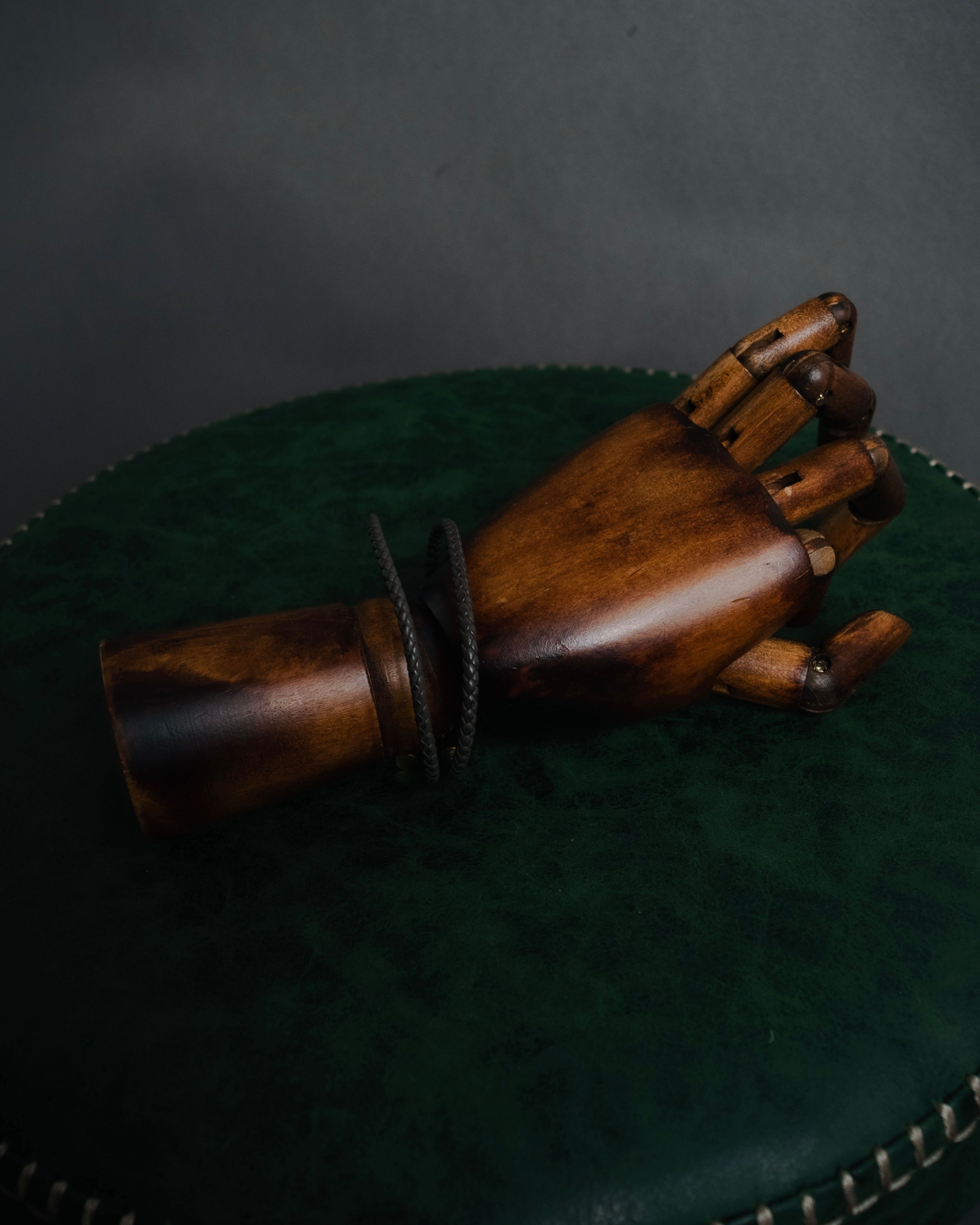 "HERMES" 10’s-20’s Tresse leather H clasp bracelet