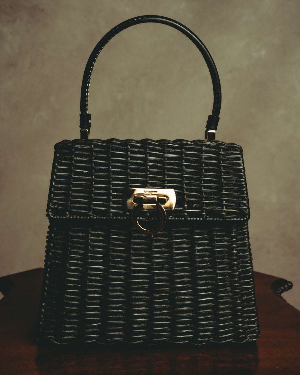 –SPECIAL– "Salvatore Ferragamo" 90's-00's Sculptural basket top-handle handbag