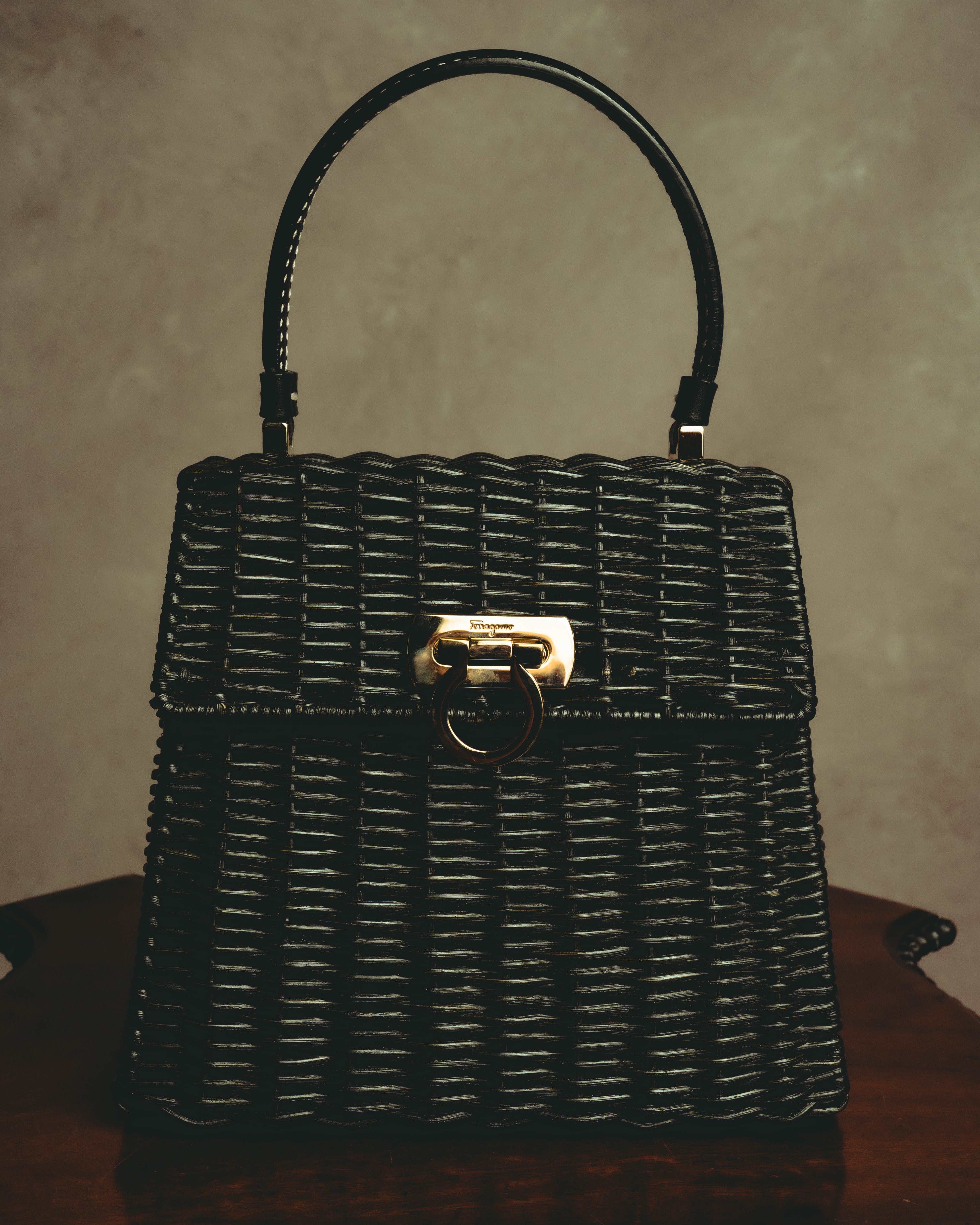 –SPECIAL– "Salvatore Ferragamo" 90's-00's Sculptural basket top-handle handbag