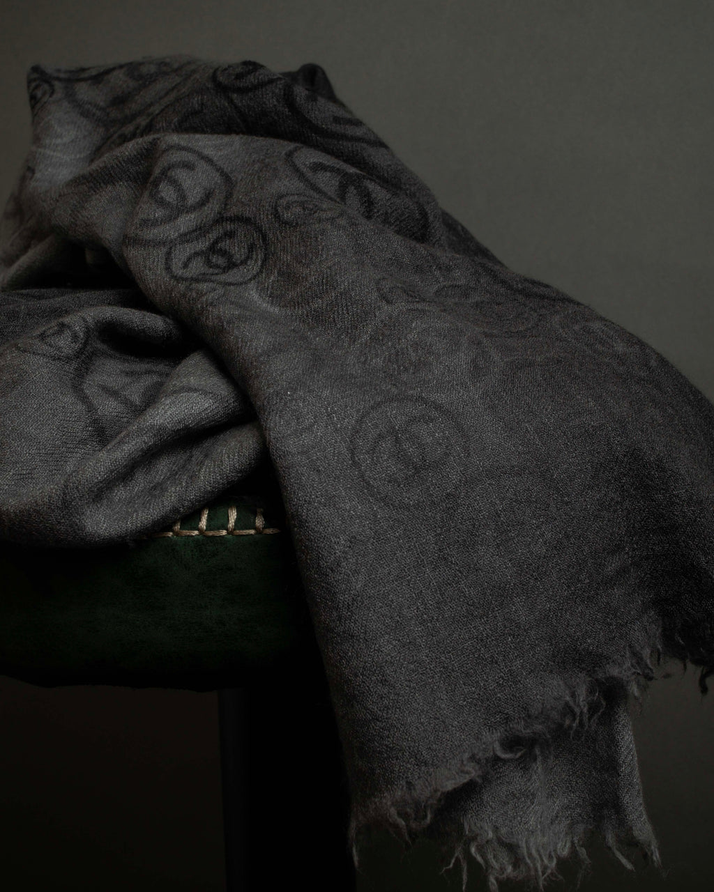 "CHANEL" Logo engraved design cashmere super large stole