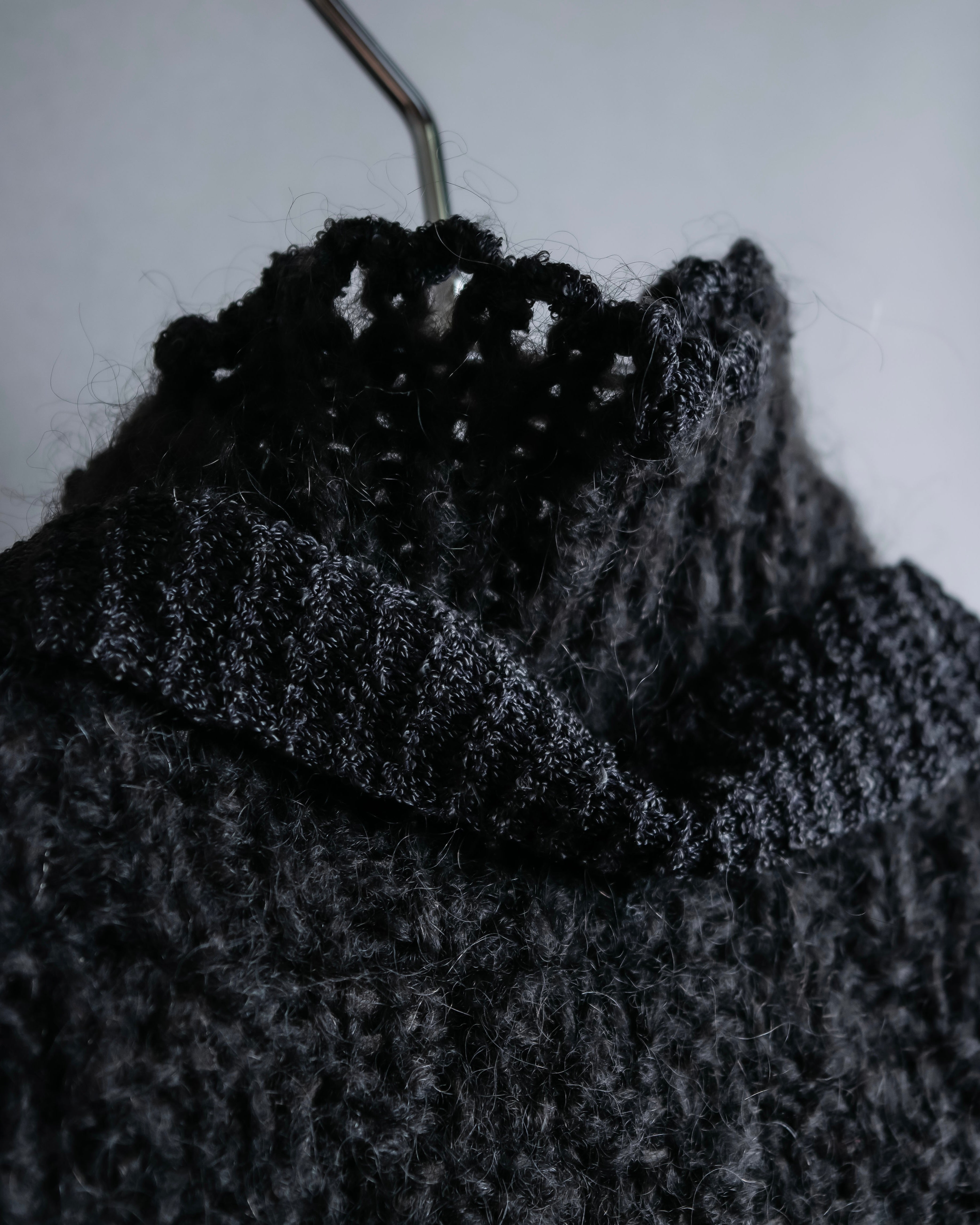 "YVES SAINT LAURENT" Ribbon design stand collar low gauge cardigan