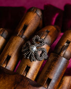 "GUCCI" Ribbon motif pearl top design silver ring