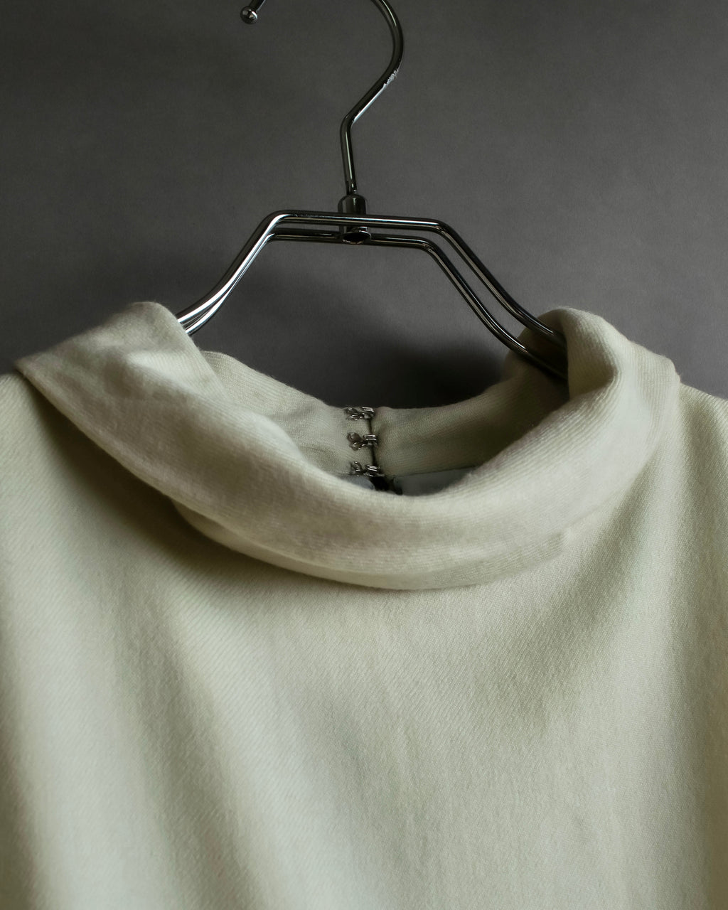 "VALENTINO" Belted design sleeveless long dress