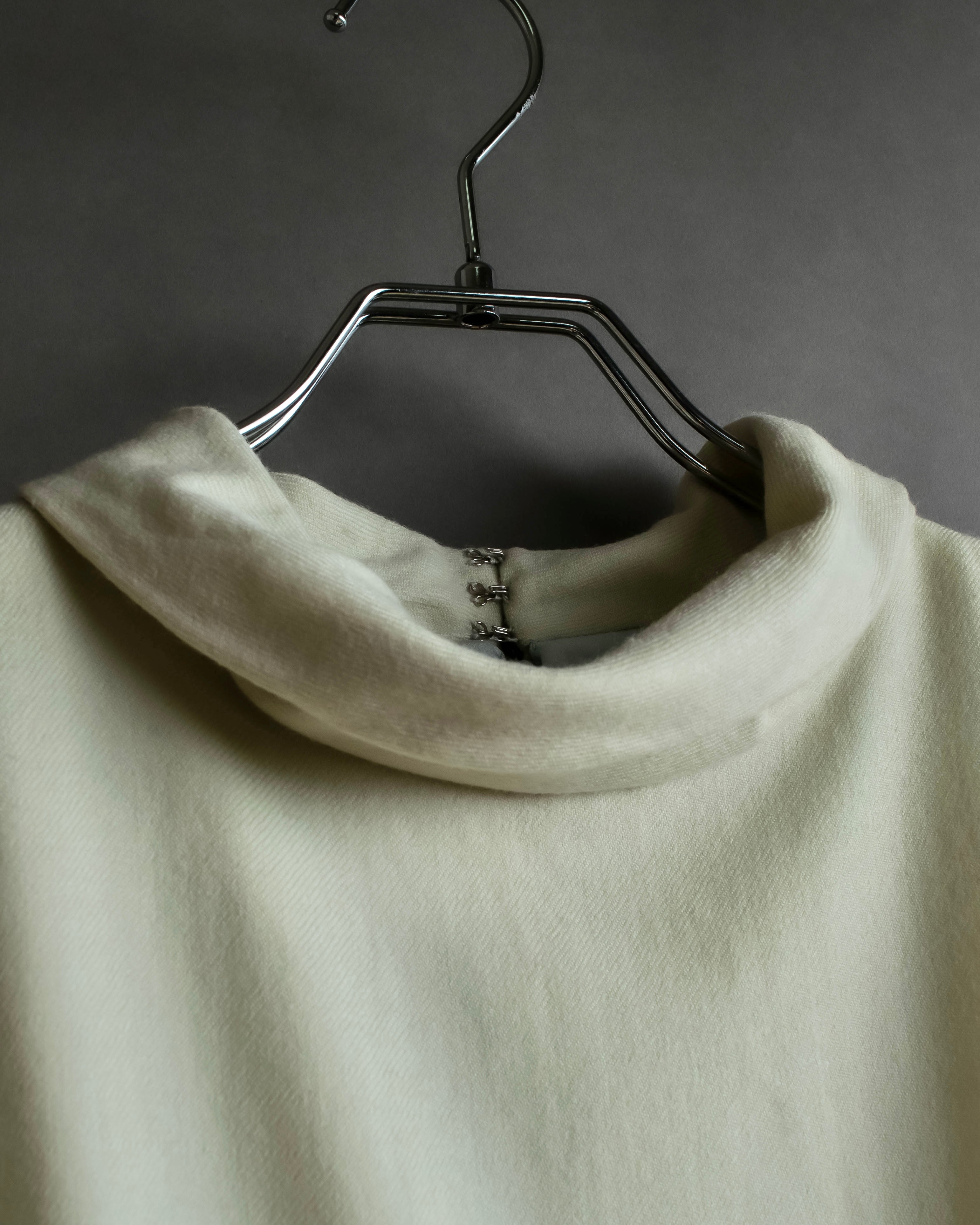 "VALENTINO" Belted design sleeveless long dress