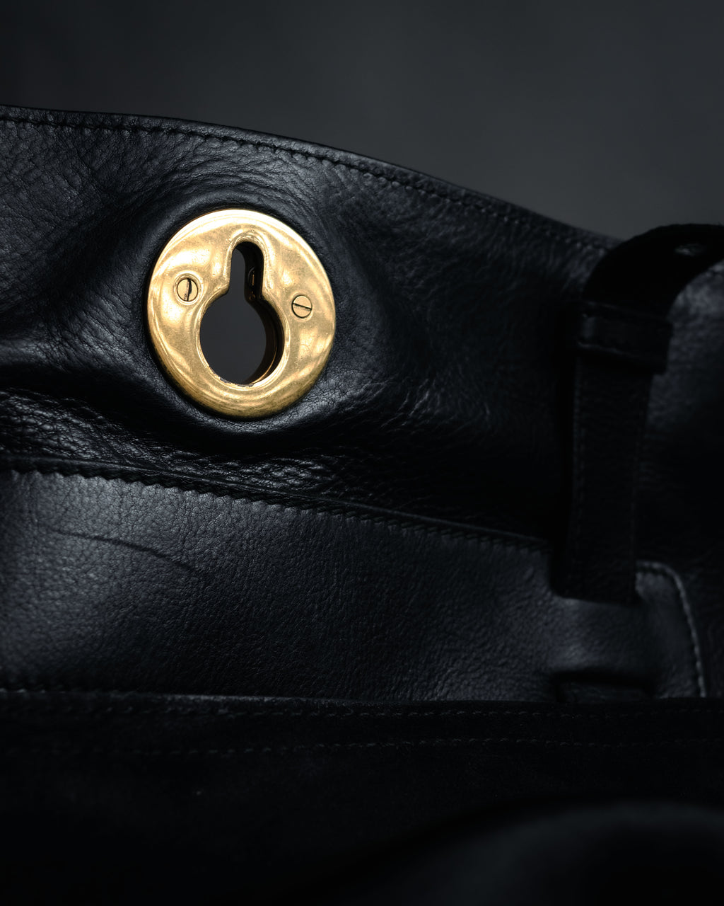 –SPECIAL– “Yves Saint Laurent rive gauche” 08-12 Structured leather muse two bag