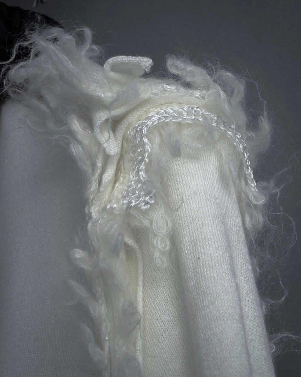 "COMME des GARCONS" 18AW layered mesh design fringe thick knit