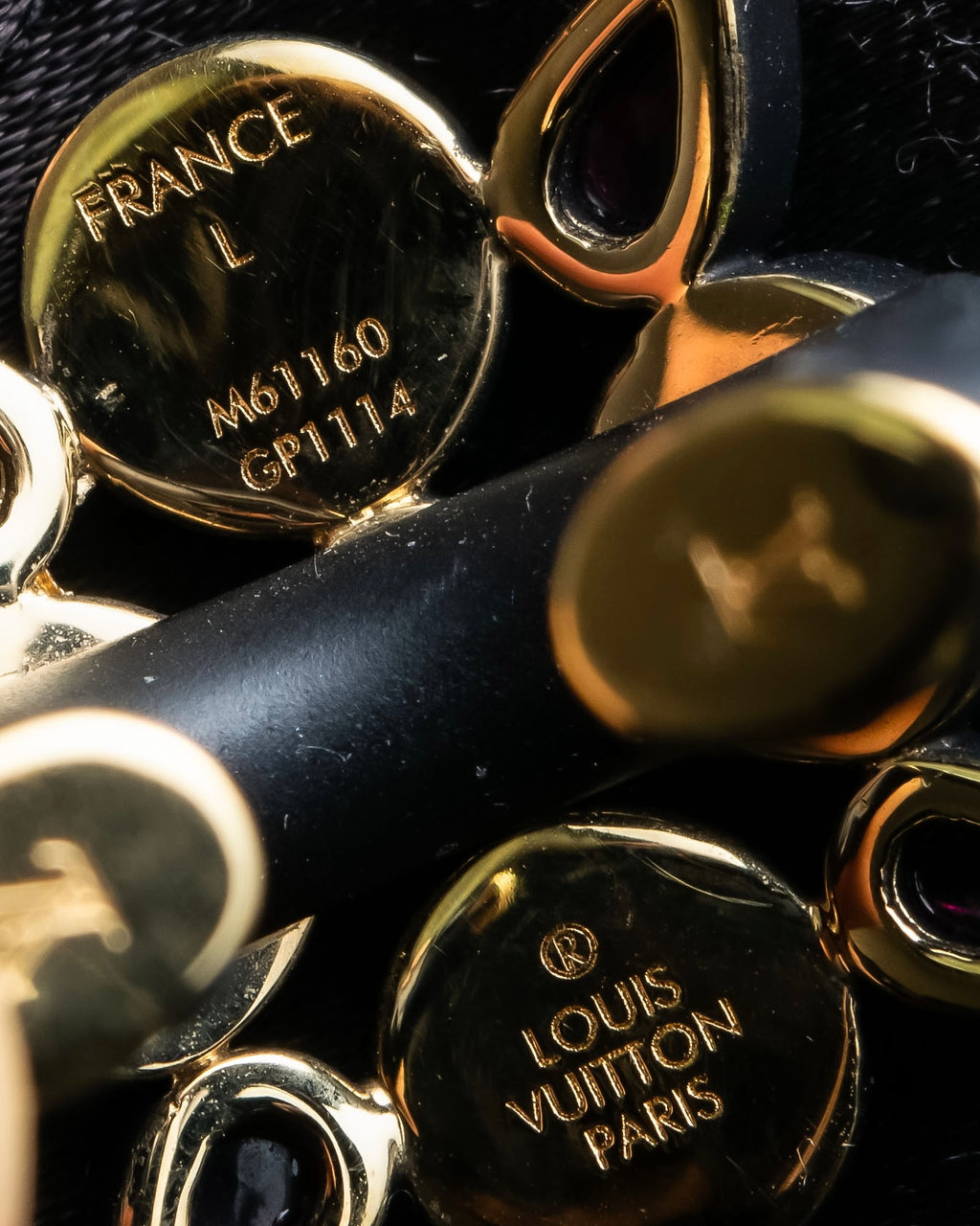 "LOUIS VUITTON"　Geometric color stone ring