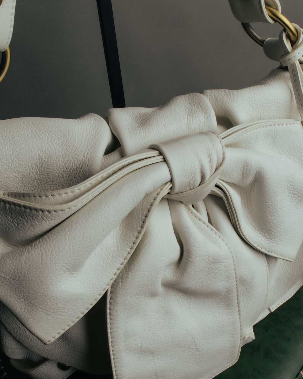 -SPECIAL- “Yves Saint Laurent” 2004-2011 Pilati era bow leather shoulder bag