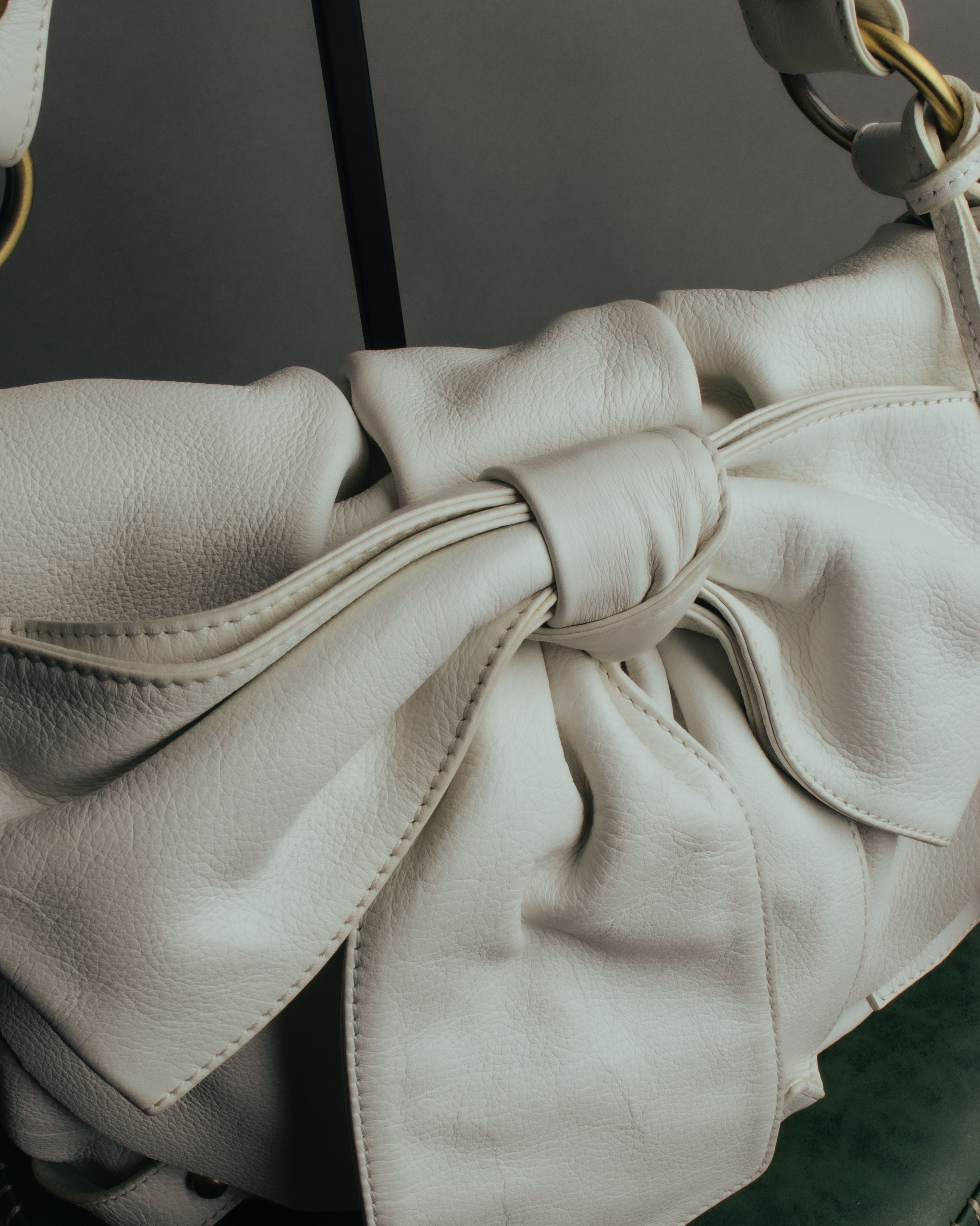 -SPECIAL- “Yves Saint Laurent” 2004-2011 Pilati era bow leather shoulder bag