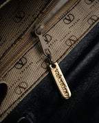 “VALENTINO” 80’s-90’s Embossed V logo chain clutch bag