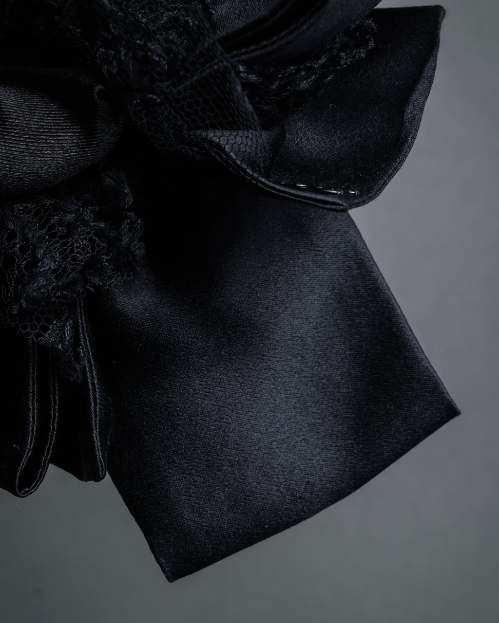 "CHANEL" 16AW Tulle lace design ribbon brooch