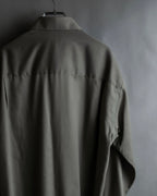 "YVES SAINT LAURENT for men"
Grayish khaki color oversized shirt