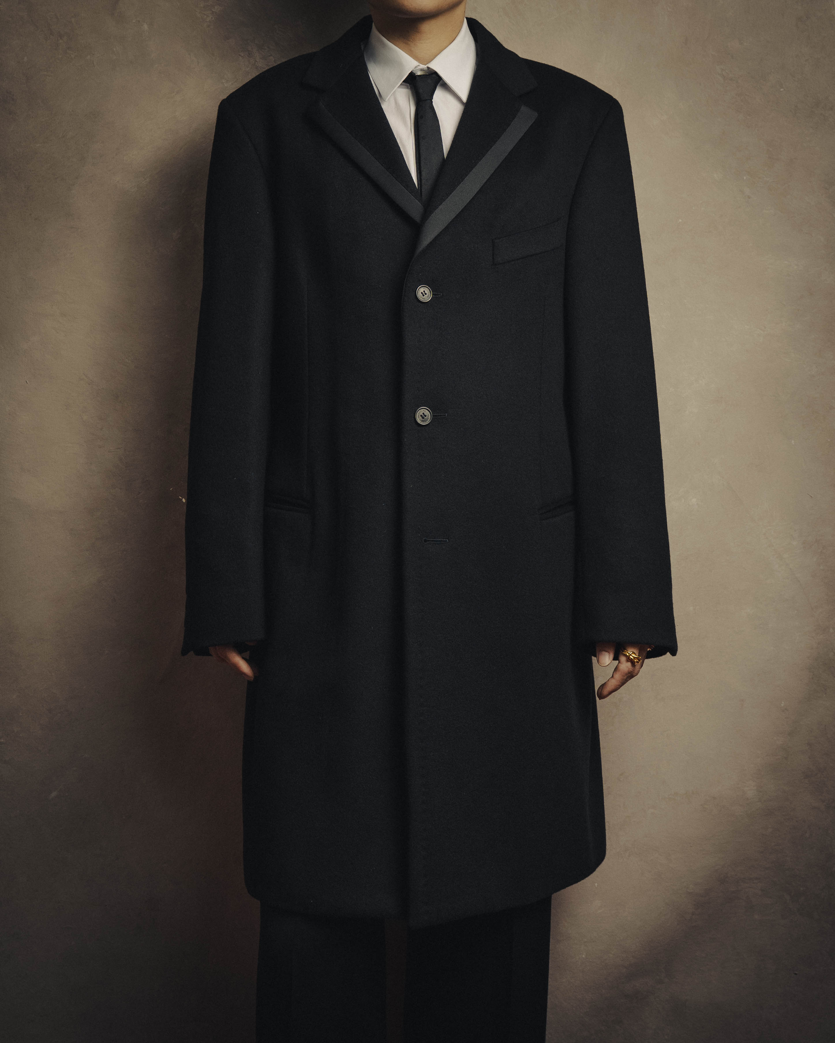 -SPECIAL- “VALENTINO” 2000’s Satin lapel single breasted wool coat