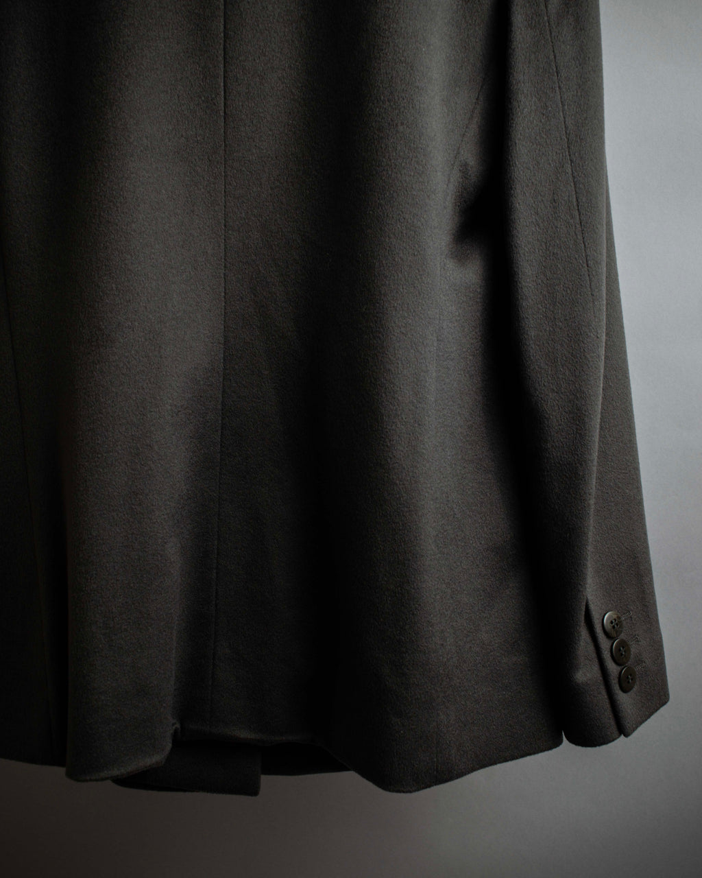 "ARMANI COLLEZIONI" Sharp peak lapel 100% cashmere tailored jacket