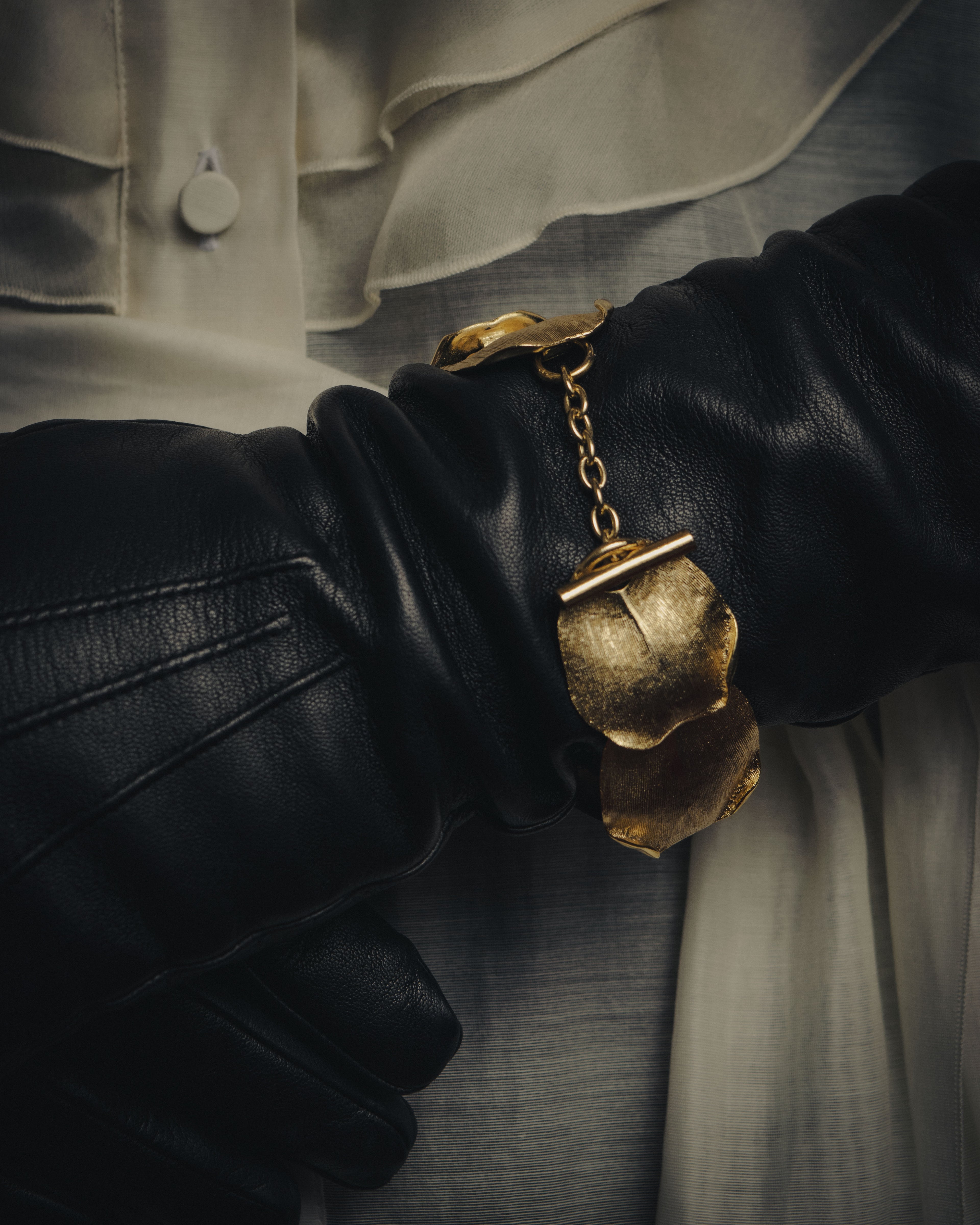 -SPECIAL- “BALENCIAGA” 2000-2012 Ghesquière era sculptural petal bracelet