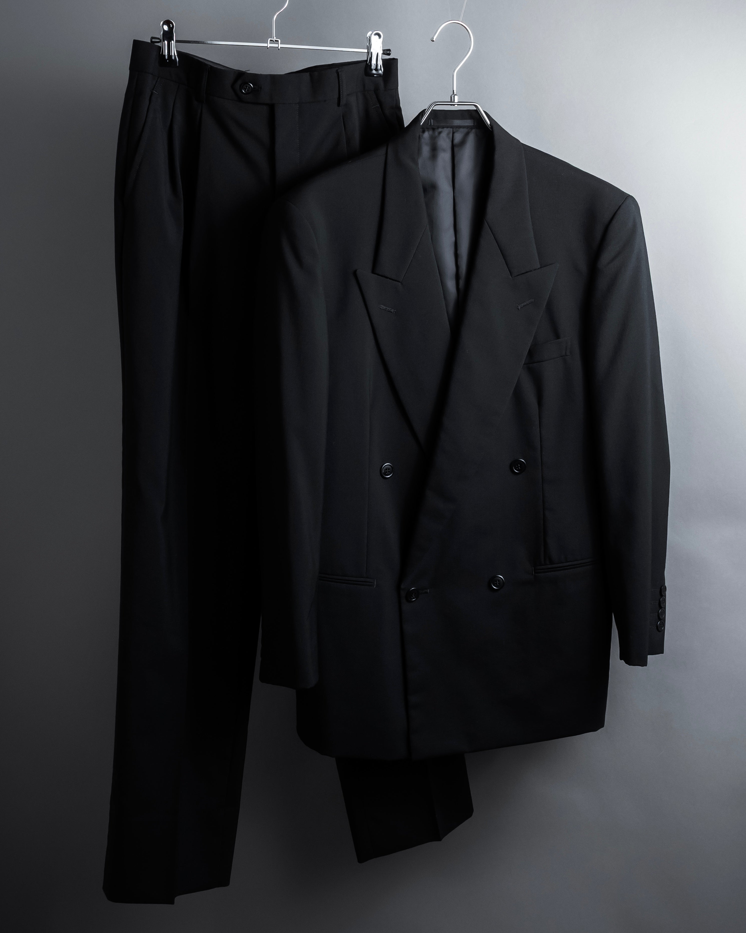 "YVES SAINT LAURENT" Straight tailoring design set up