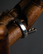 “GUCCI” 1990’s-2000’s Amethyst bypass silver ring