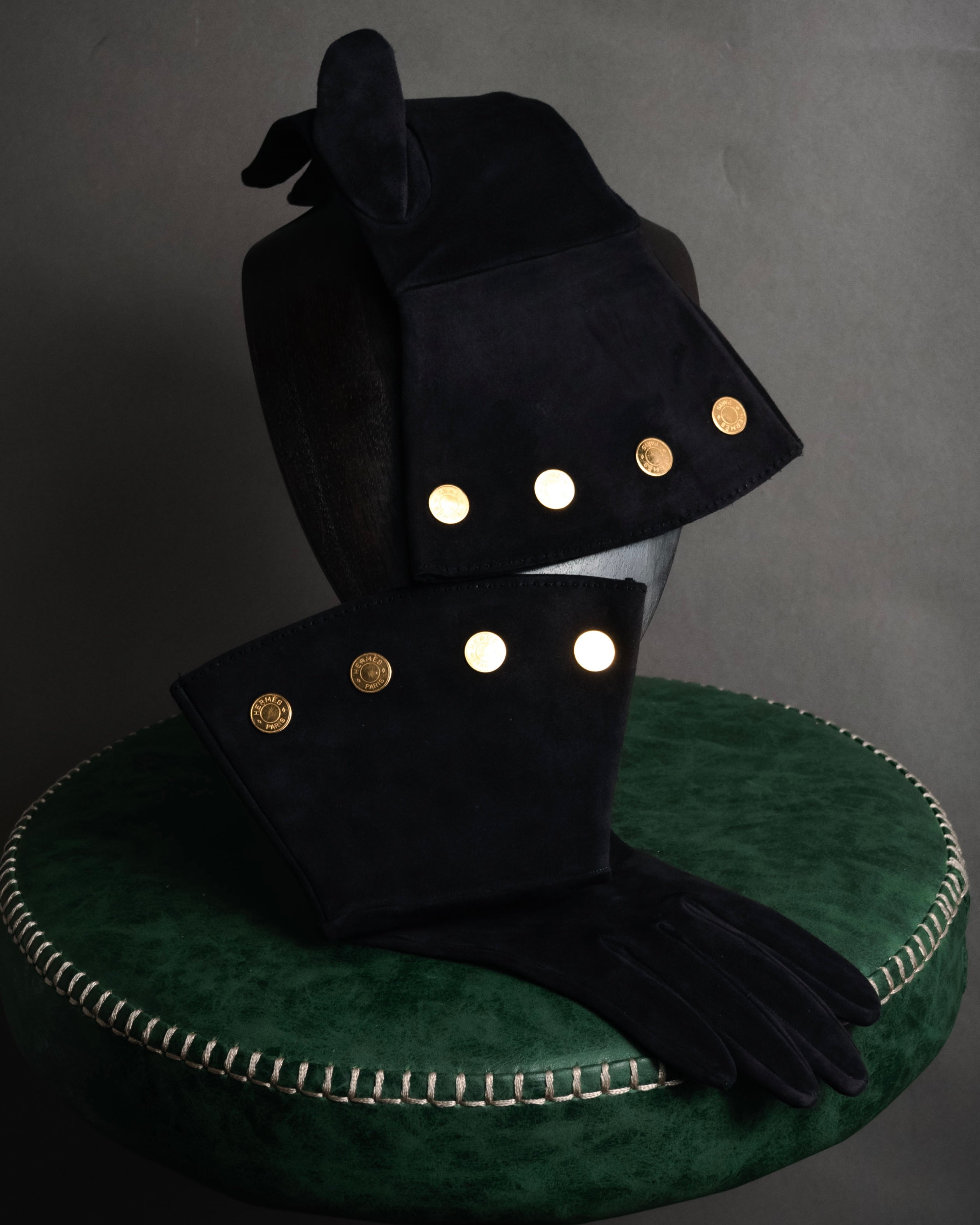 “HERMES” 90’s-00’s Gauntlet serier button suede gloves