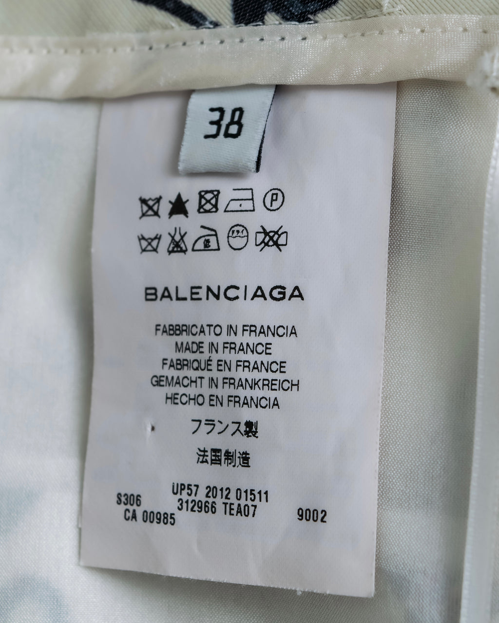 “BALENCIAGA” Number pattern designed shorts