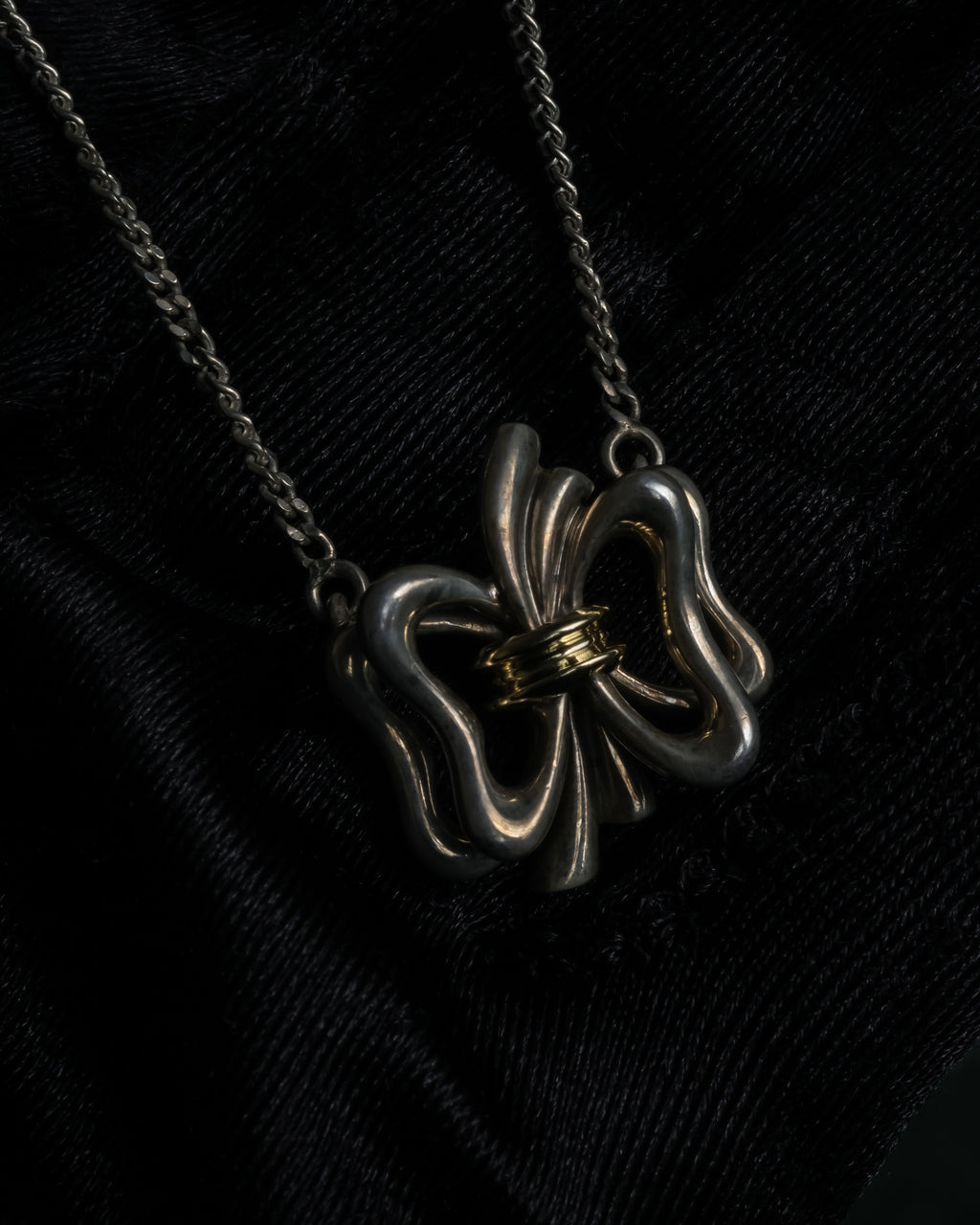 "Tiffany & Co." Silver 925 ribbon motif necklace