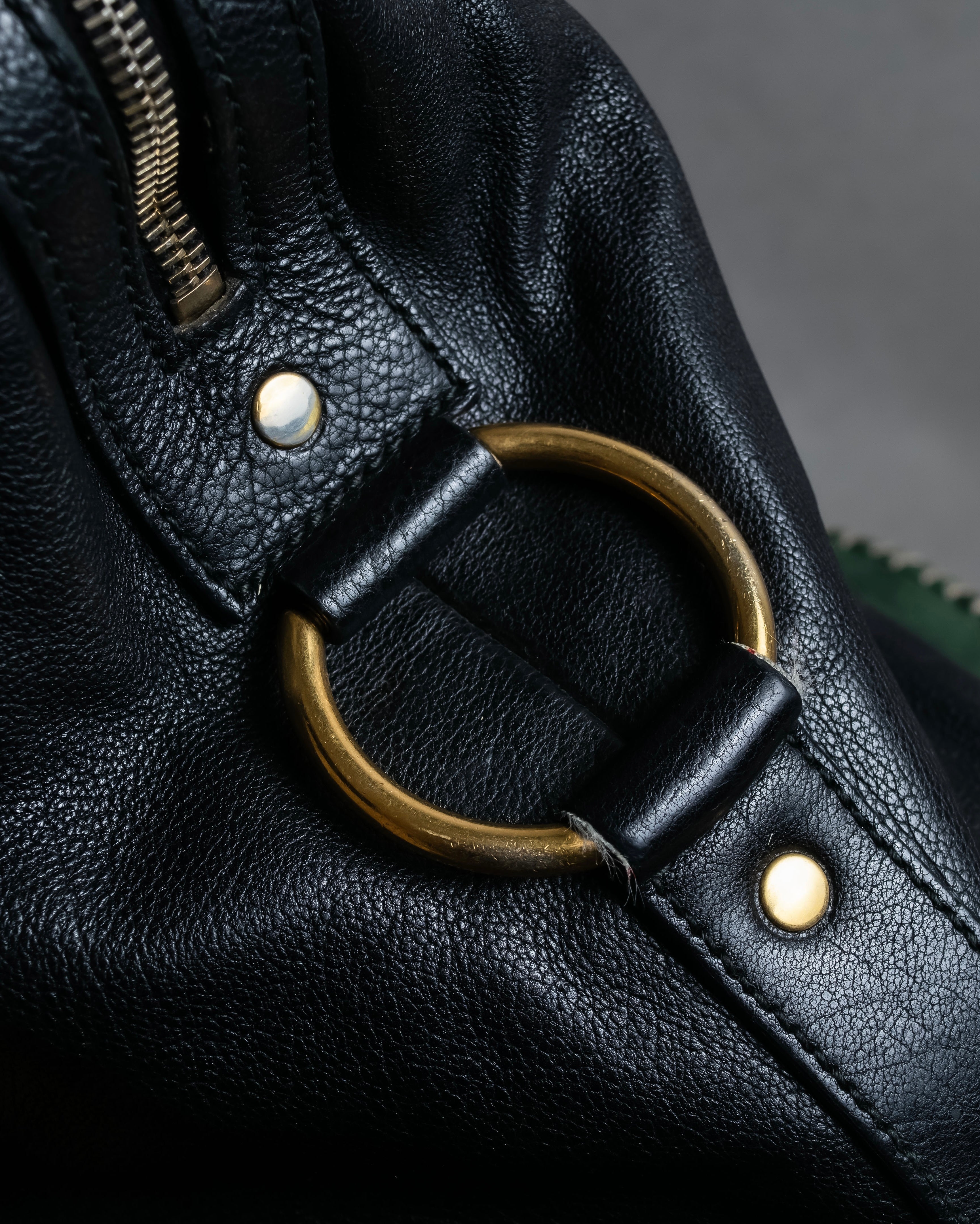 "YVES SAINT LAURENT" Gold parts design Muse toe leather bag