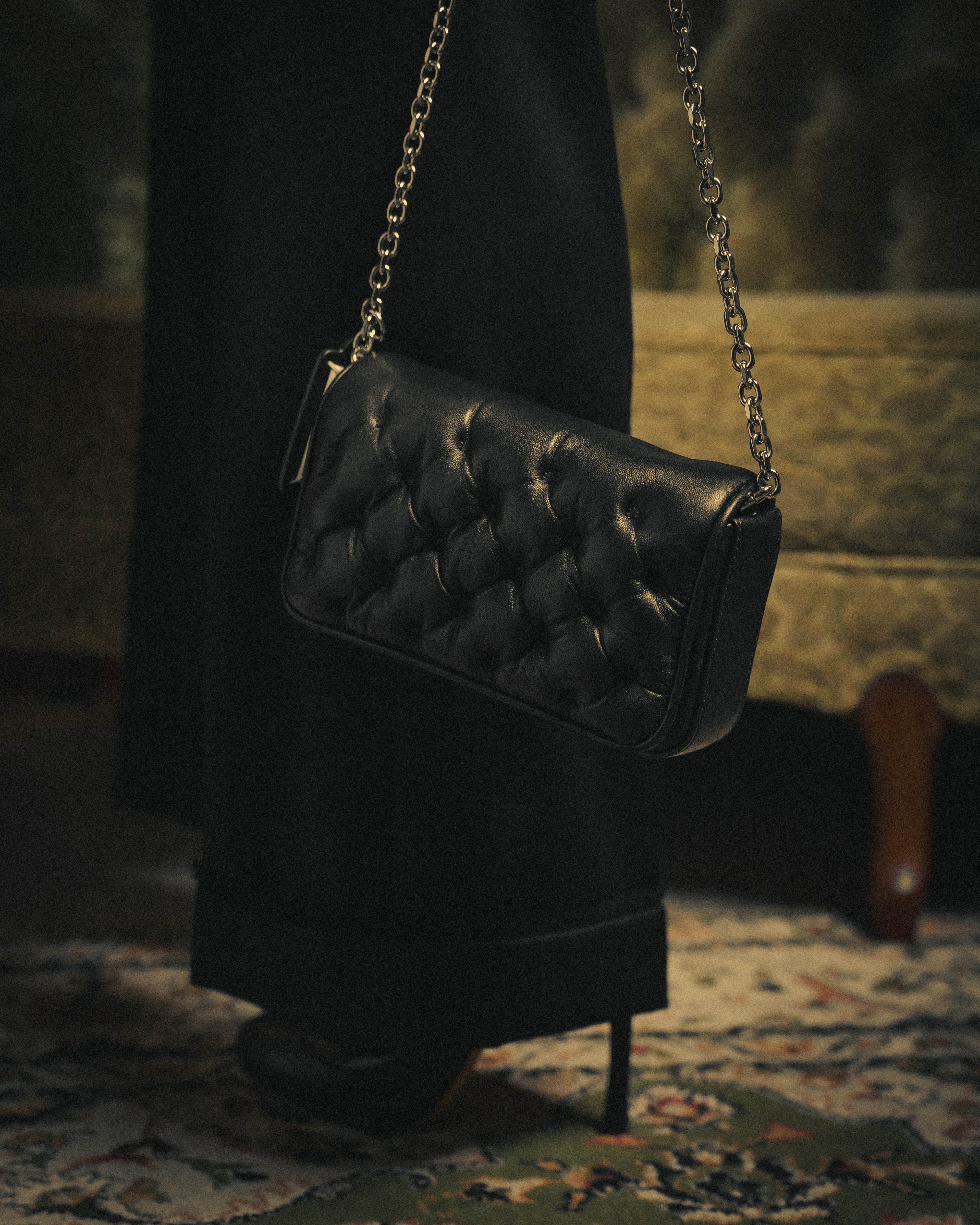 –SPECIAL– "Maison Margiela" 2020's Quilted leather chain shoulder bag