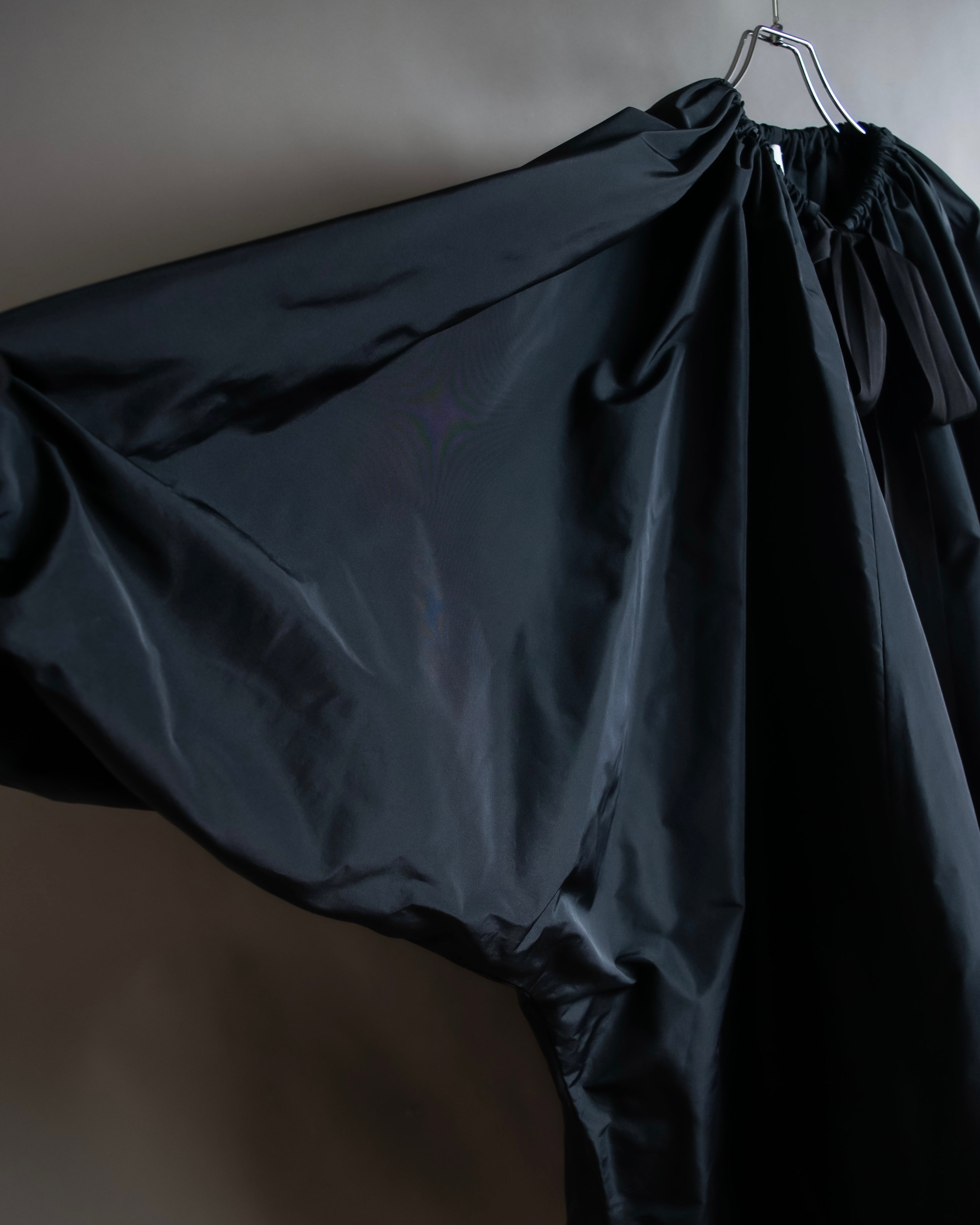 "PATOU" Ribbon shirring design poncho dress