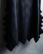 "PLEATS PLEASE ISSEY MIYAKE" 

Meander sleeveless tops