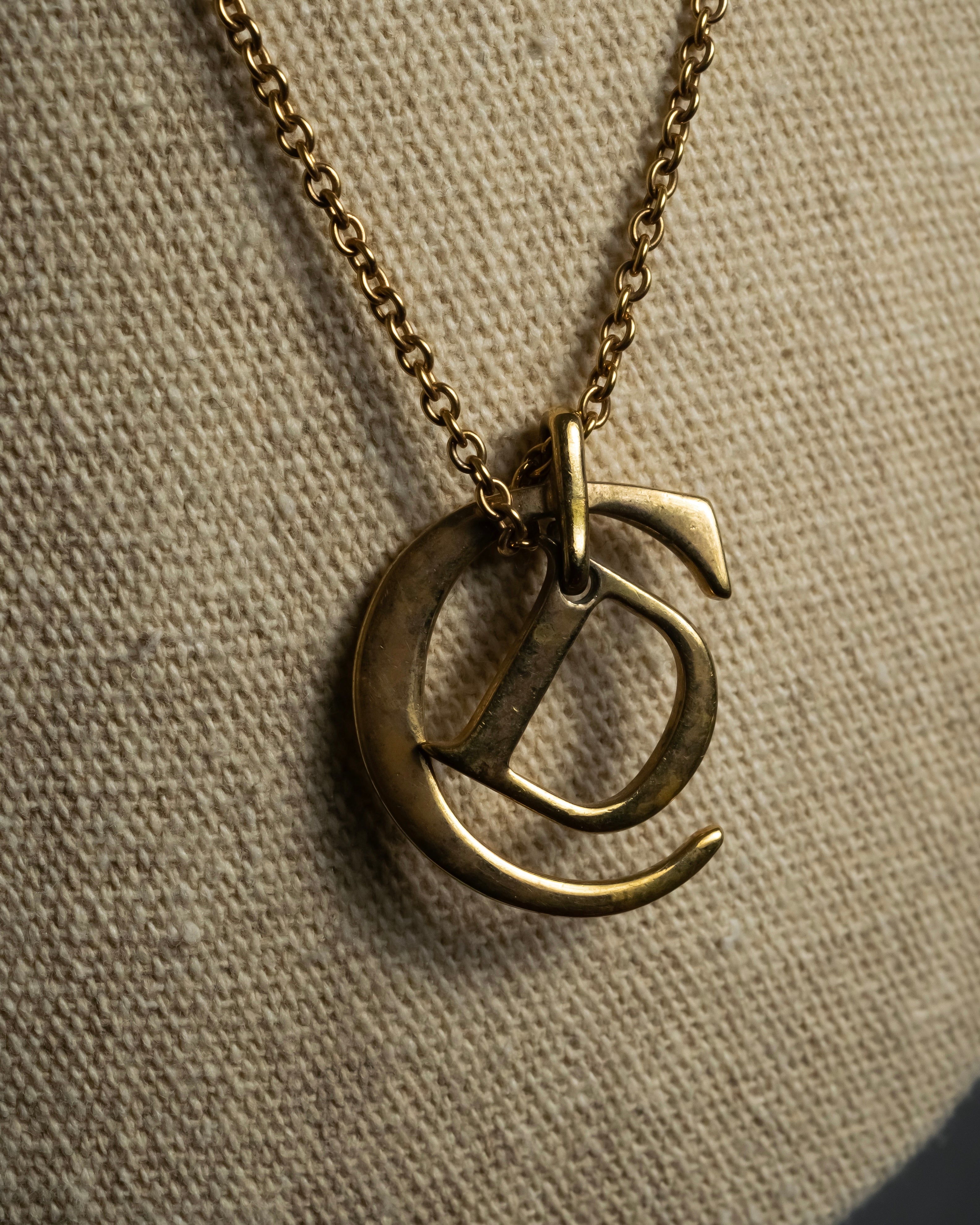 "Dior" CD logo iconic top design necklace