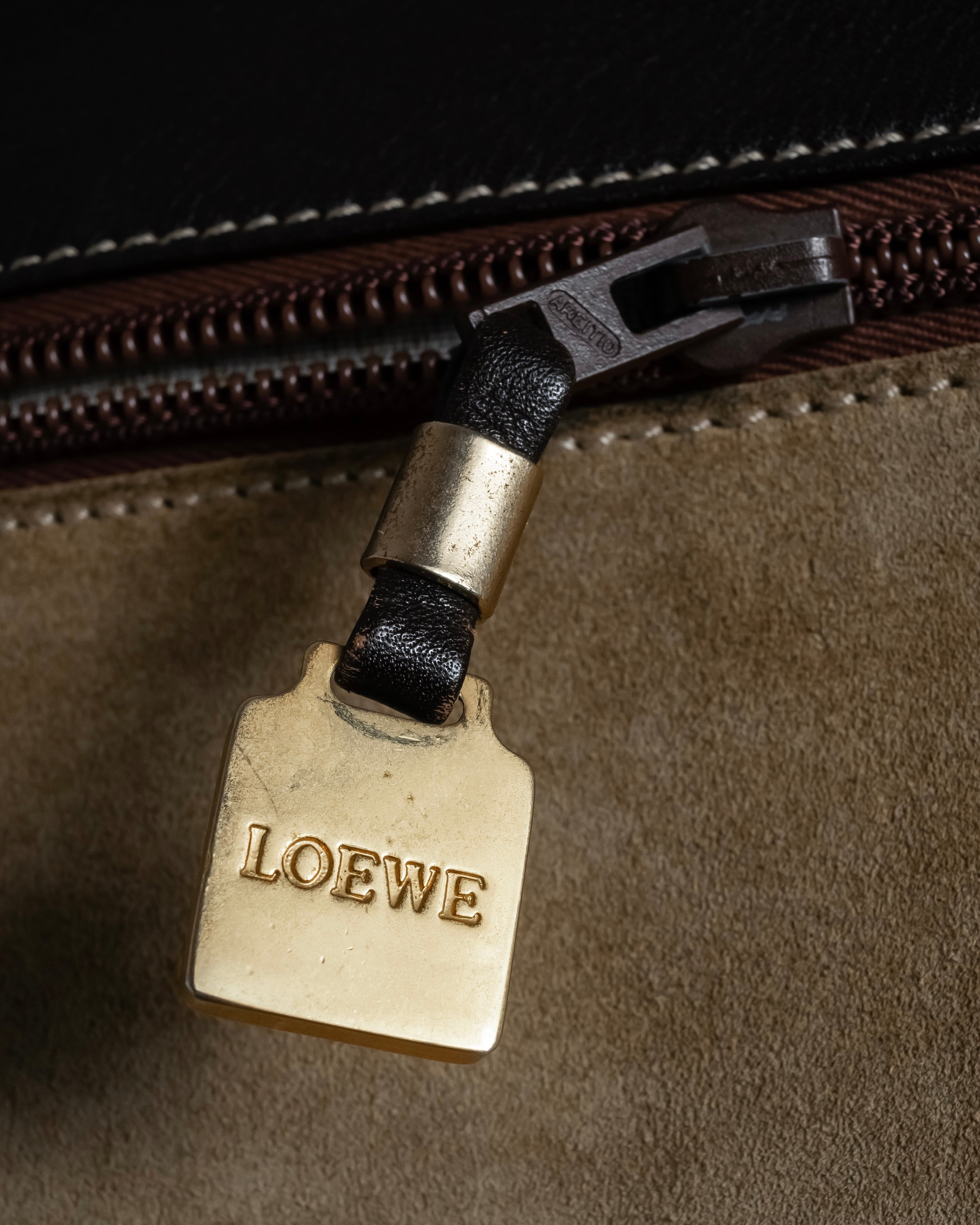 "LOEWE" 80's-90's Logo engraved suede leather combination business bag