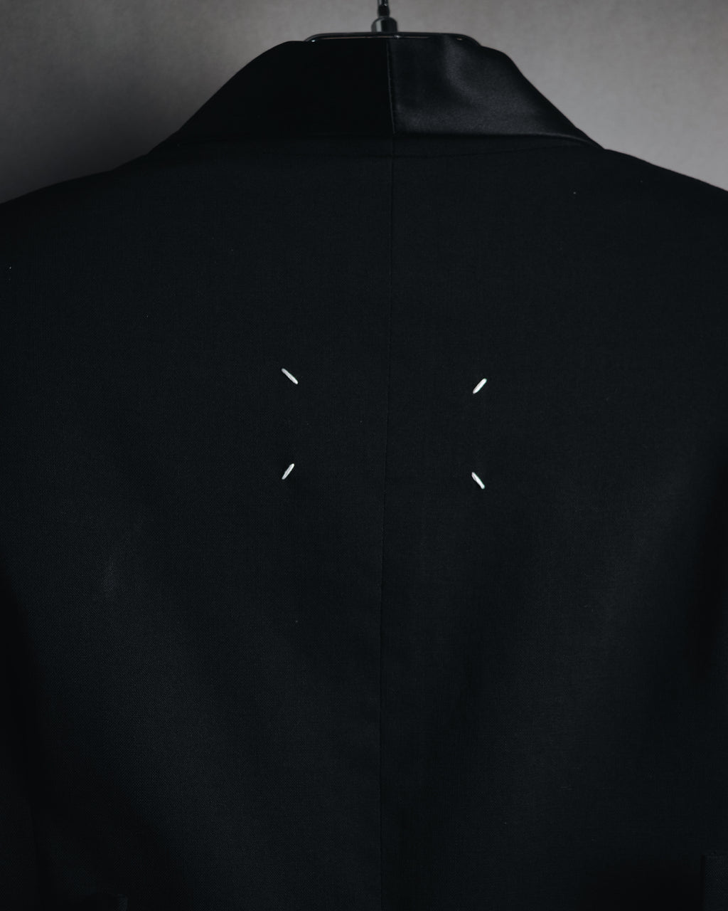 –SPECIAL– "Maison Martin Margiela"
2012SS sleeveless deconstructed tuxedo lapel jacket