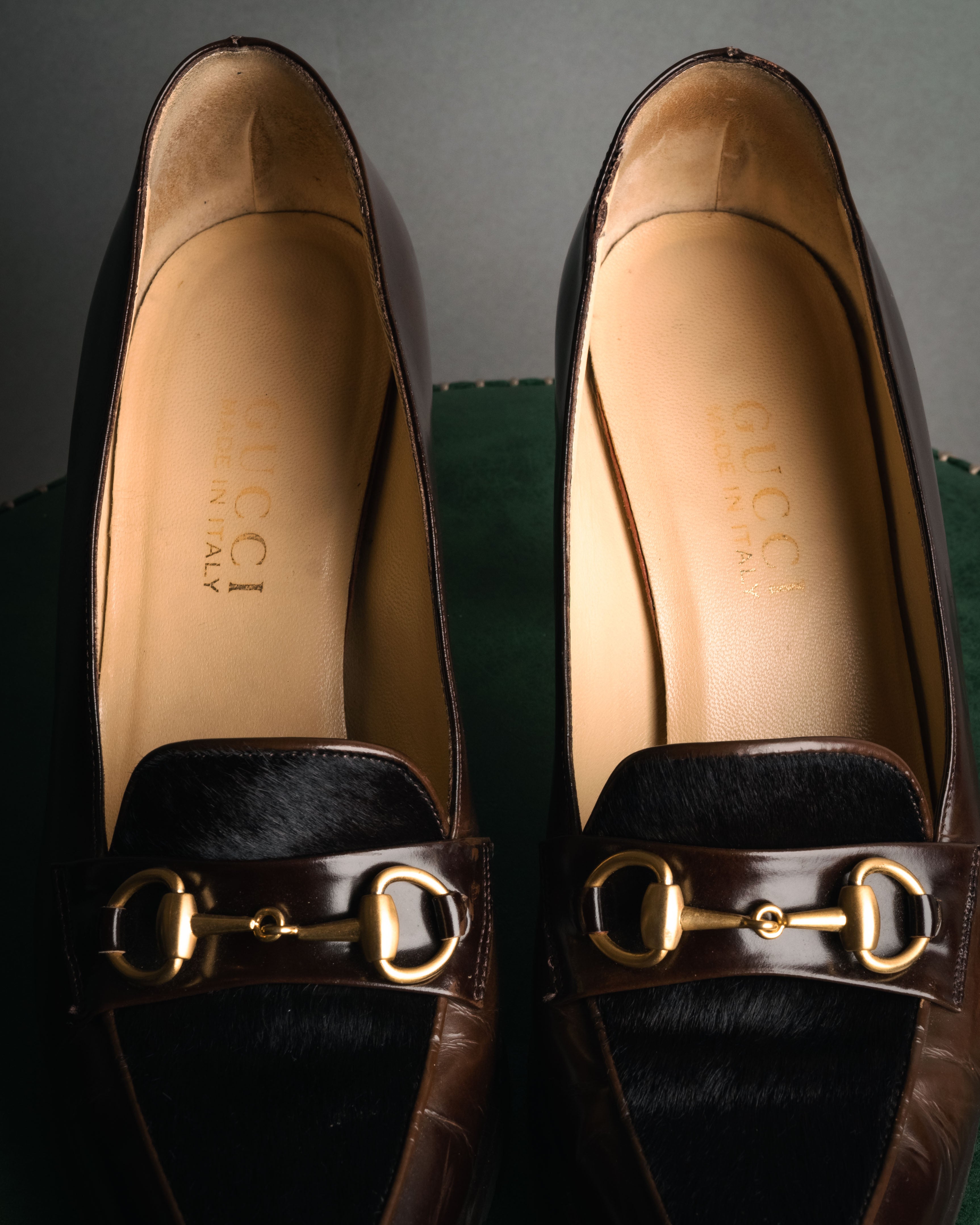 “GUCCI” 90’s-00’s patent leather horsebit pumps
