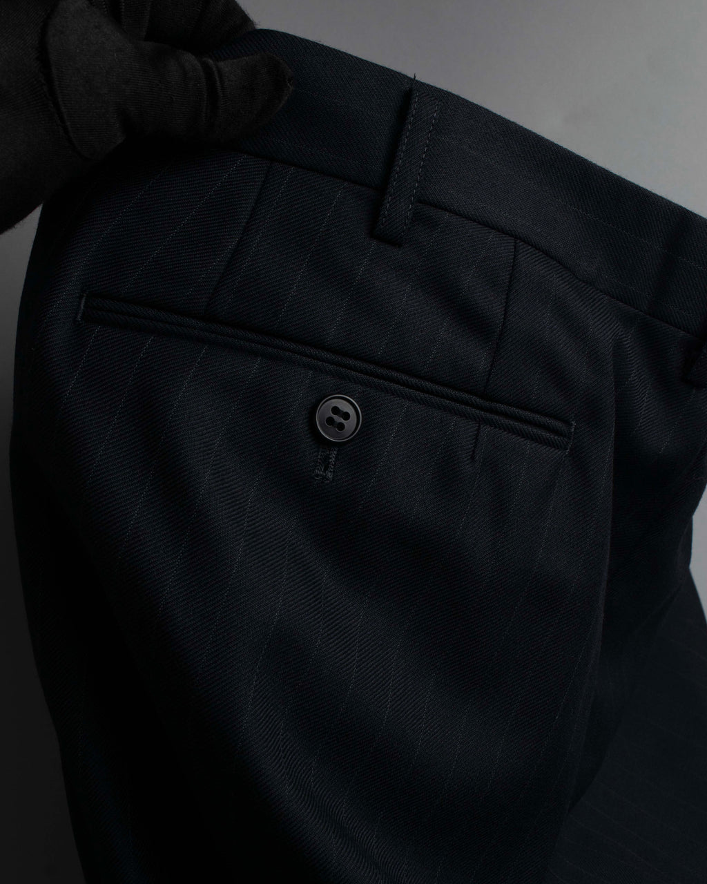 "YVES SAINT LAURENT" 00's shadow stripe pattern beautiful tailoring set up