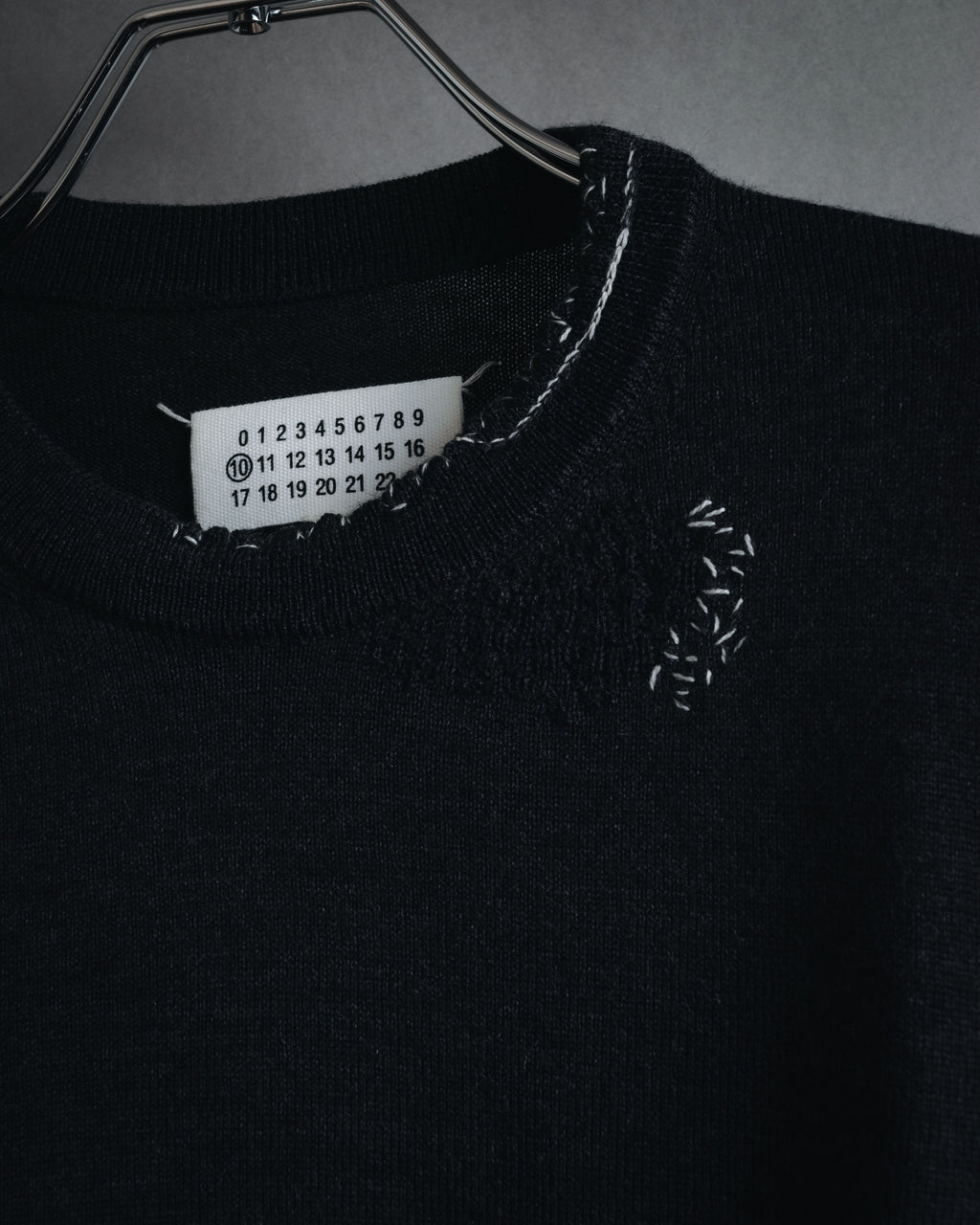 "Maison Margiela" 15AW deconstructed hand-stitched crewneck knit