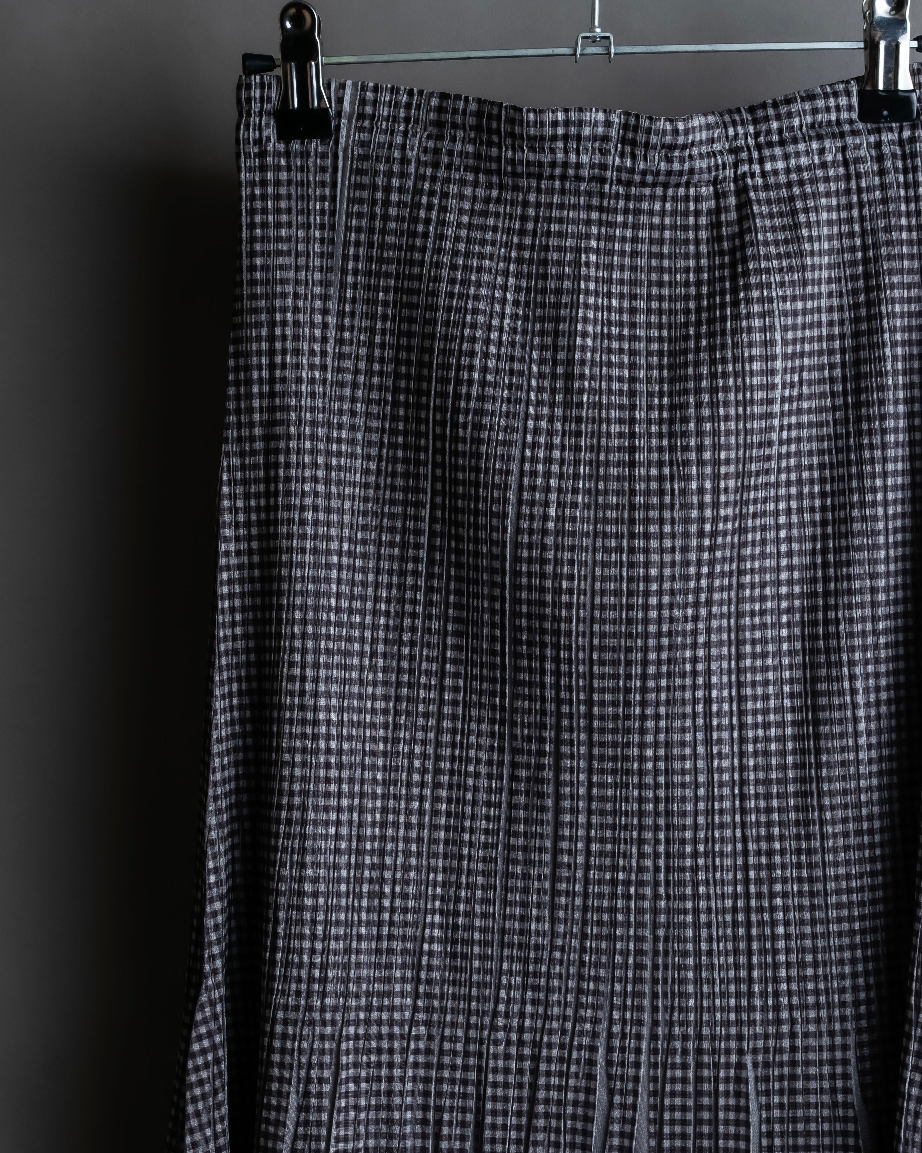 "PLEATS PLEASE ISSEY MIYAKE"
Gingham check sheer combination pleated skirt