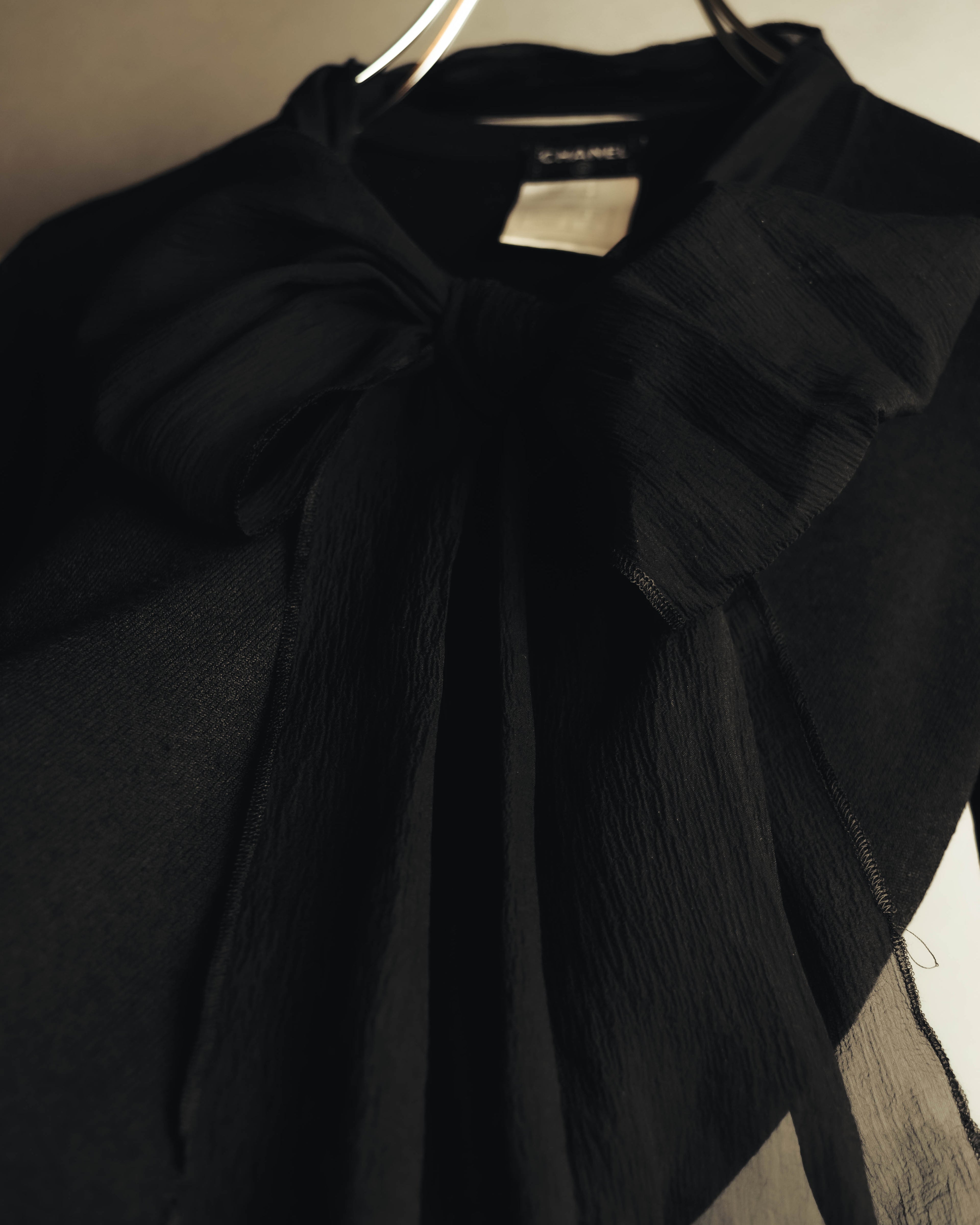 -SPECIAL- "CHANEL" 04AW Sheer bow-tie knit top