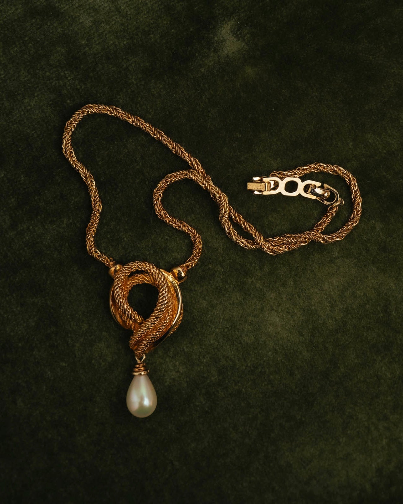 –SPECIAL– “Christian Dior” 80’s-90’s rope knot pearl drop necklace